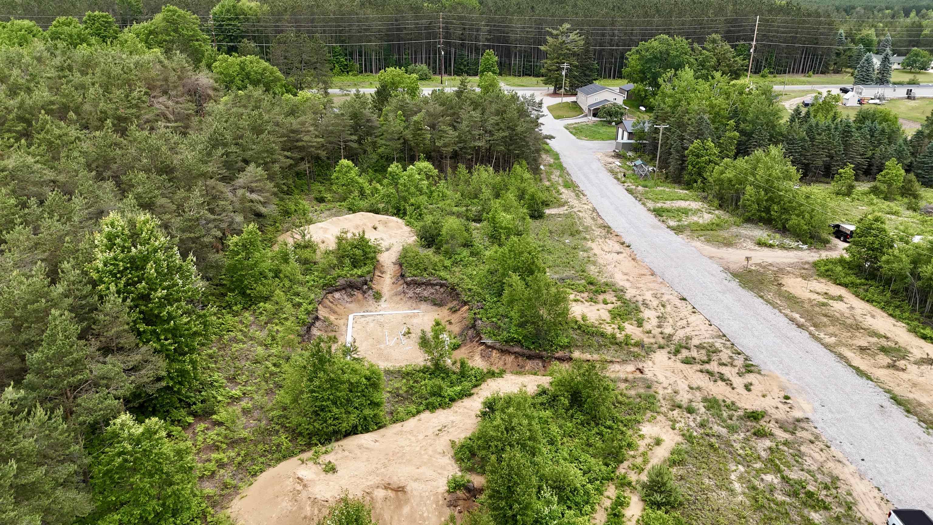 2406 E 32 Road Property Photo 3