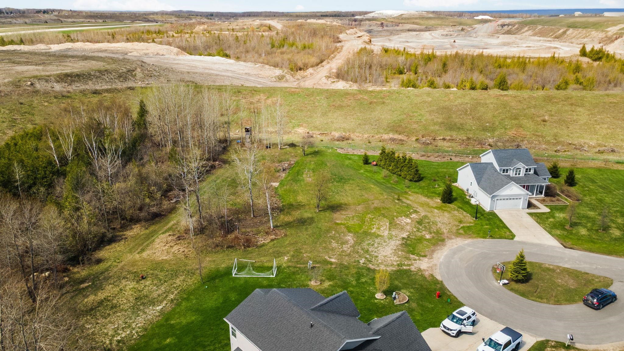 Unit 15 Applewood Drive Property Photo 2