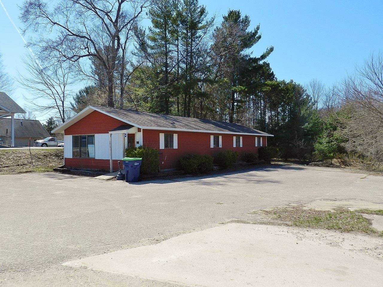 3415 Veterans Drive Property Photo 6