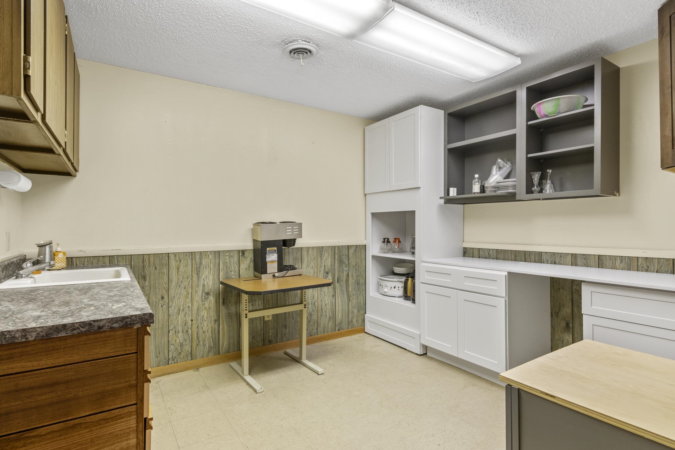 3415 Veterans Drive Property Photo 19