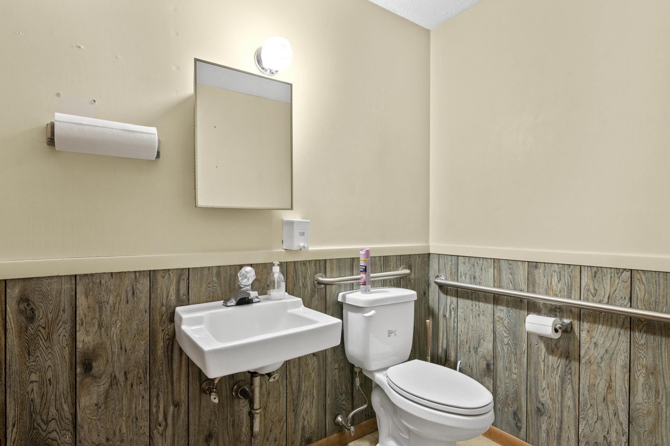 3415 Veterans Drive Property Photo 21