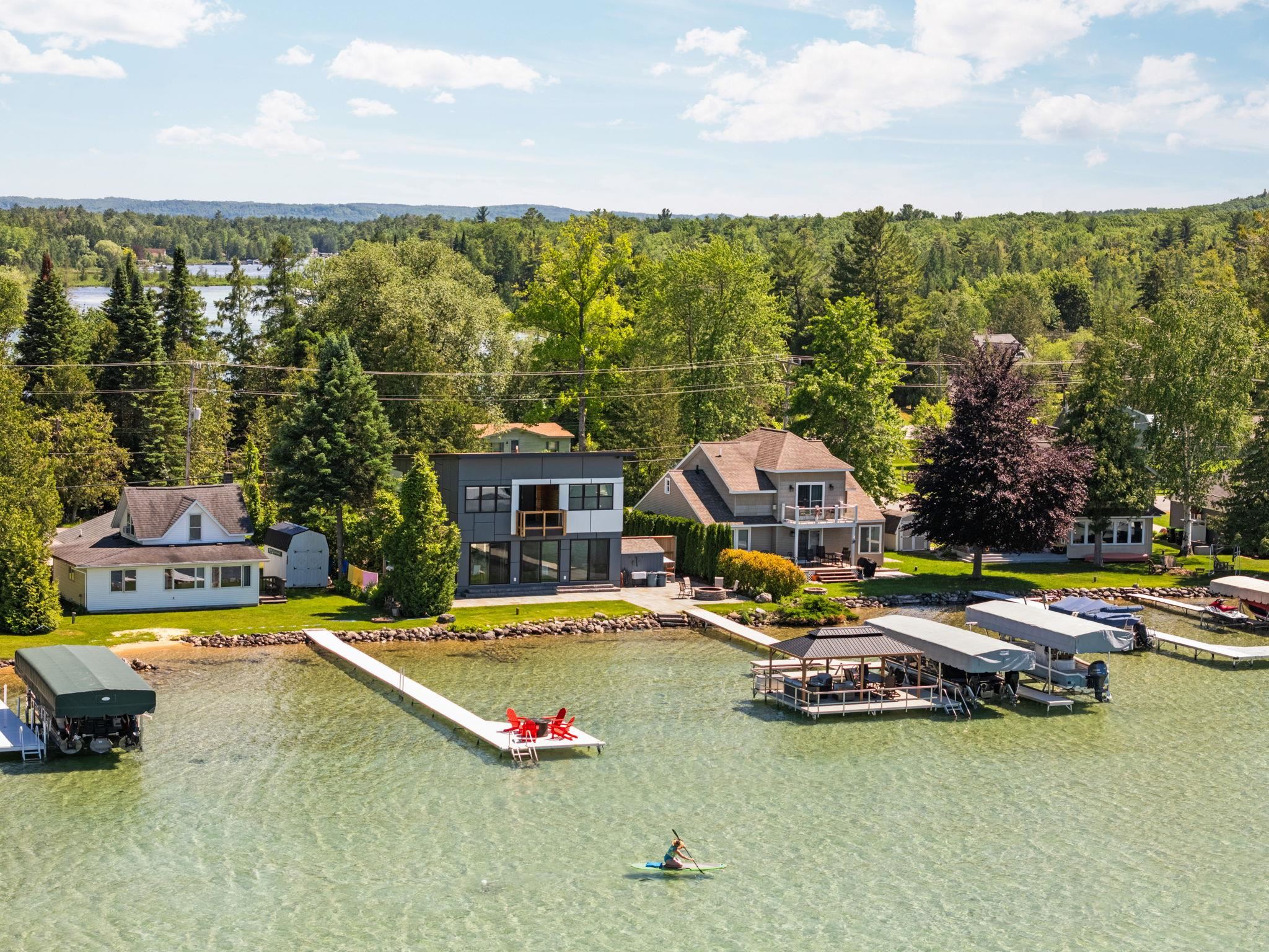 7586 Crystal Beach Road Property Photo 1