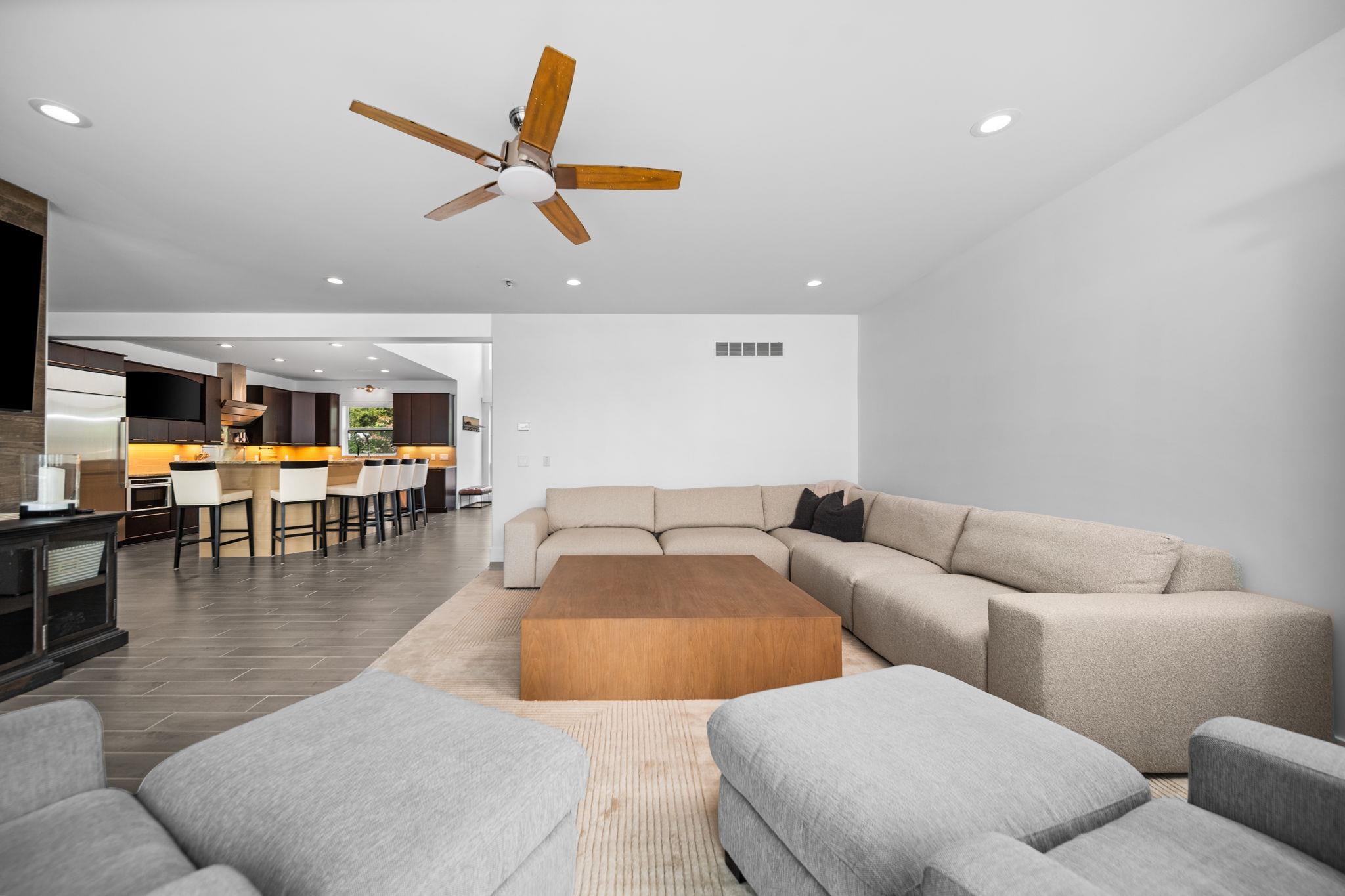 7586 Crystal Beach Road Property Photo 13