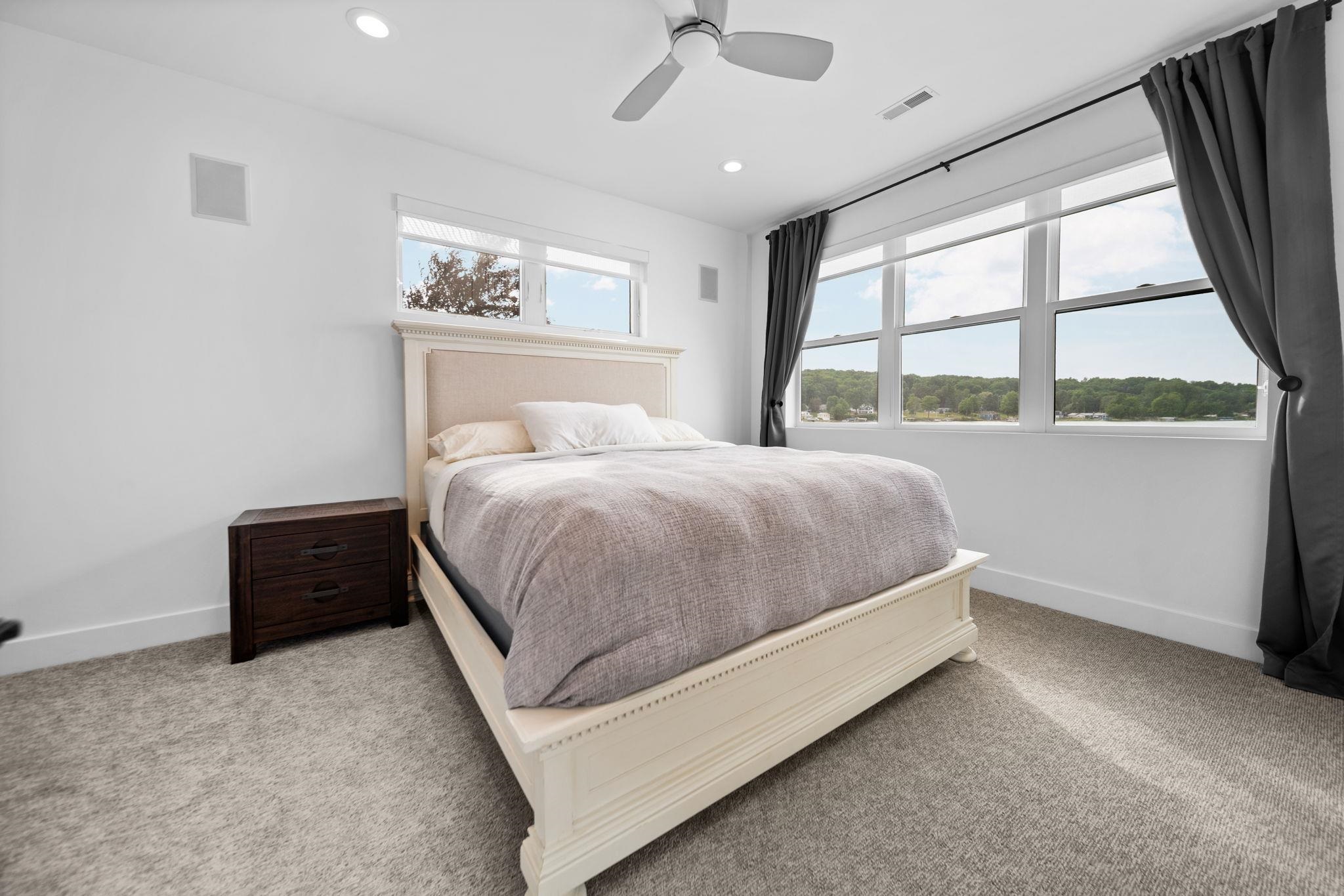 7586 Crystal Beach Road Property Photo 17