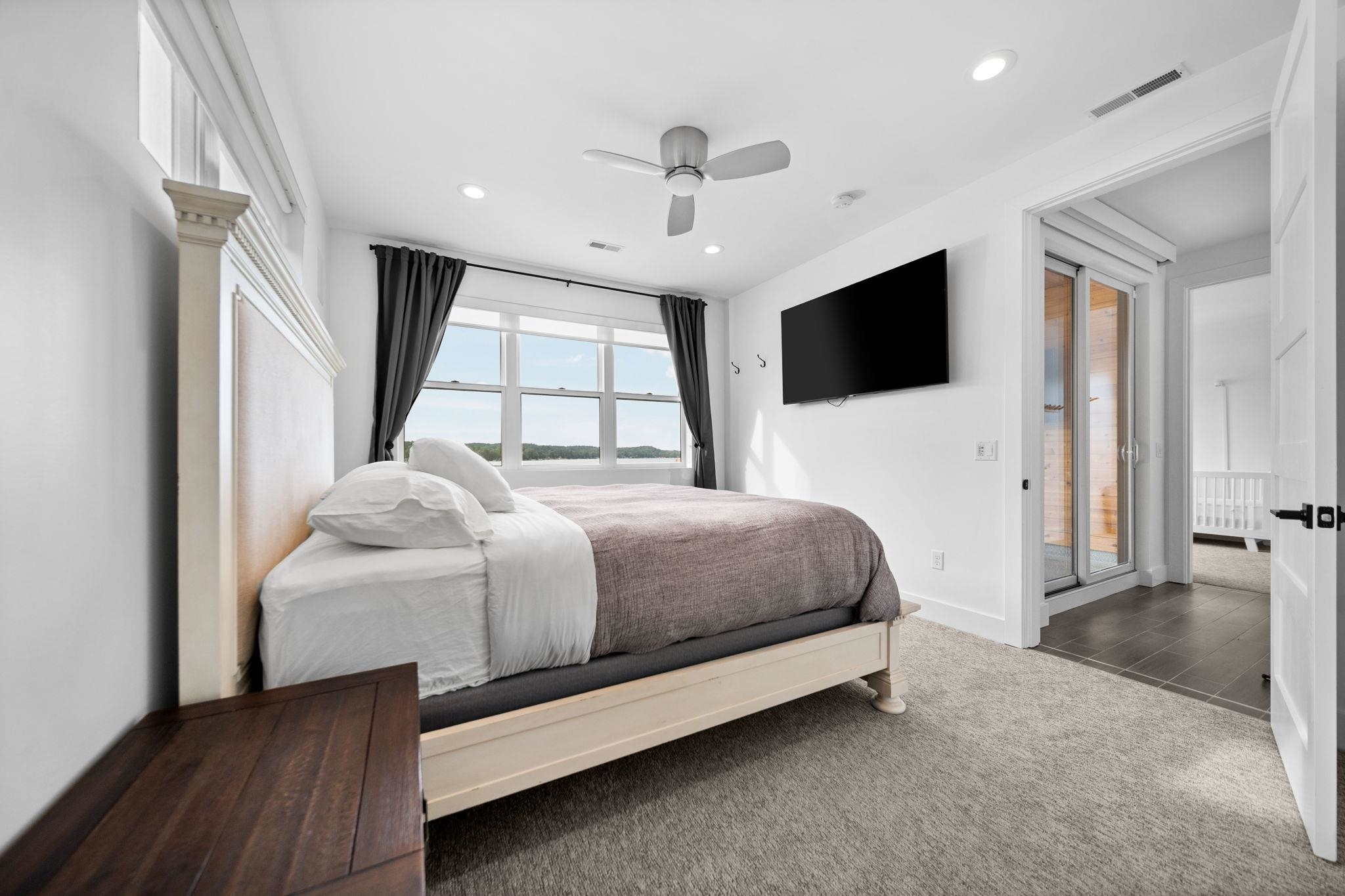 7586 Crystal Beach Road Property Photo 18