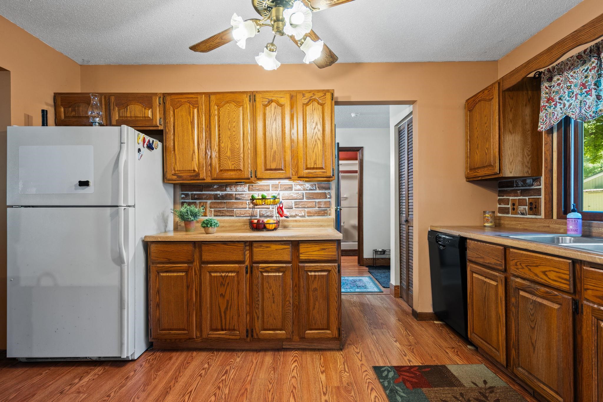 5596 Ne Rita Drive Property Photo 41