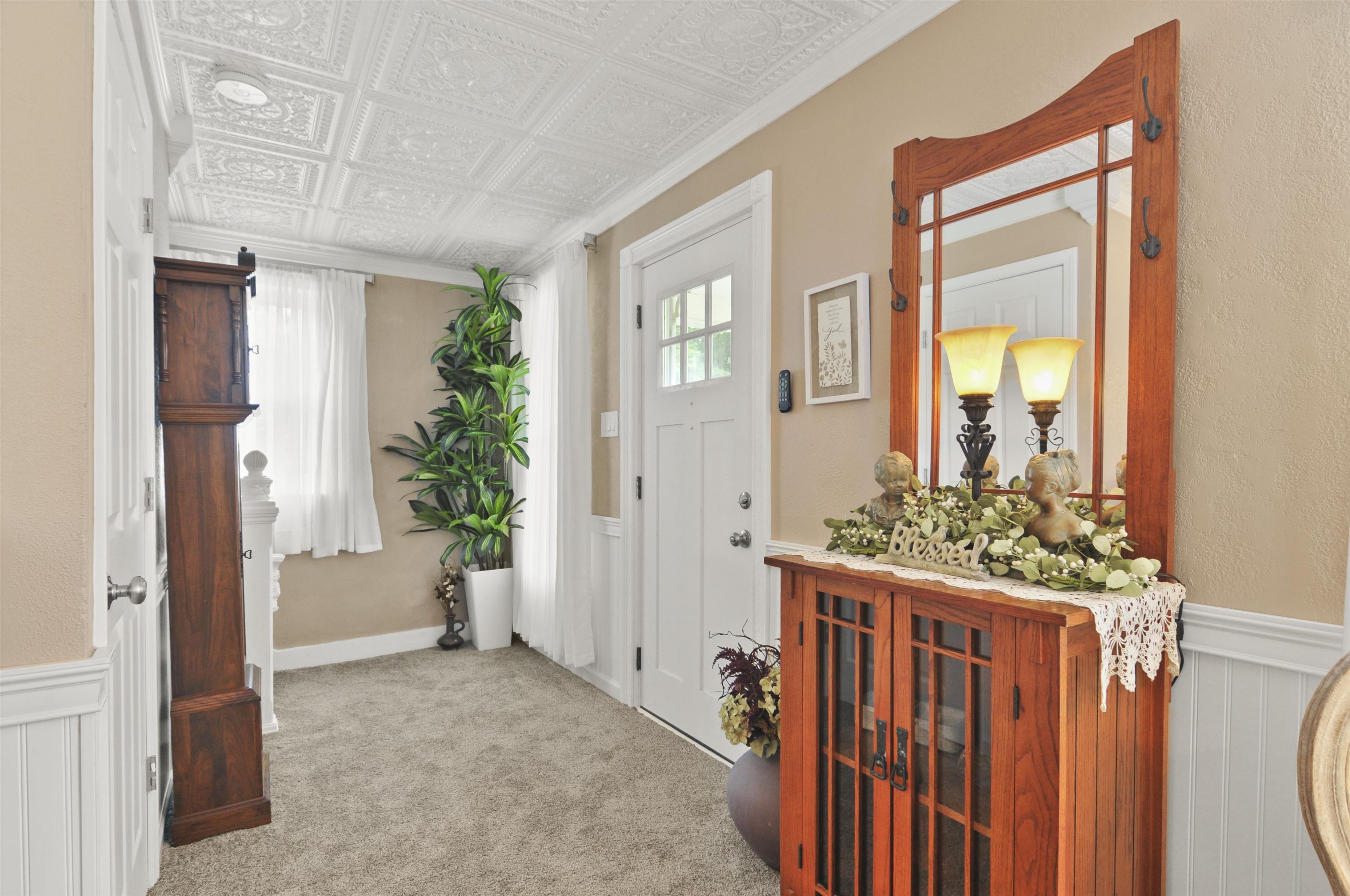 225 E River Street Property Photo 15