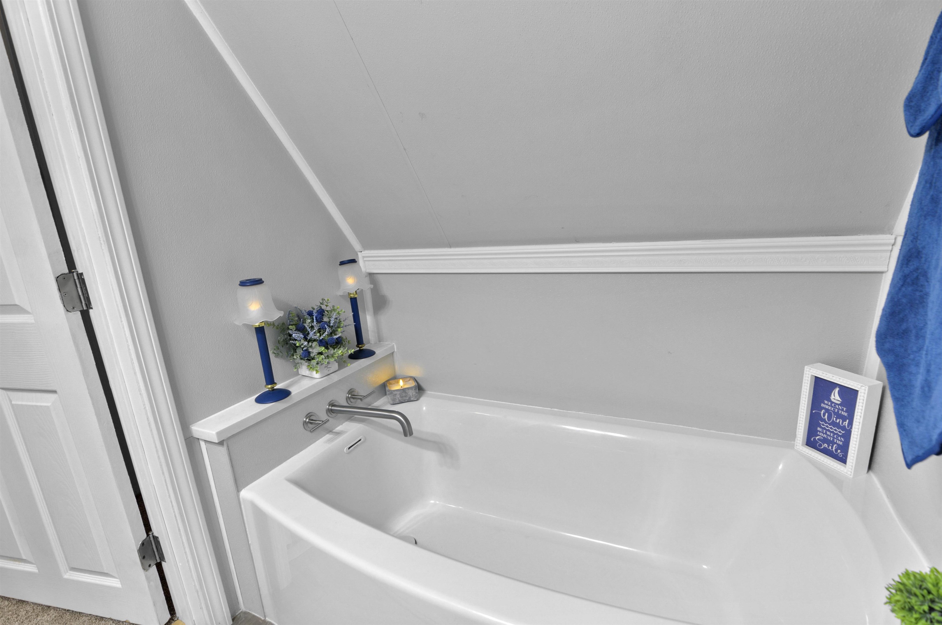 225 E River Street Property Photo 30