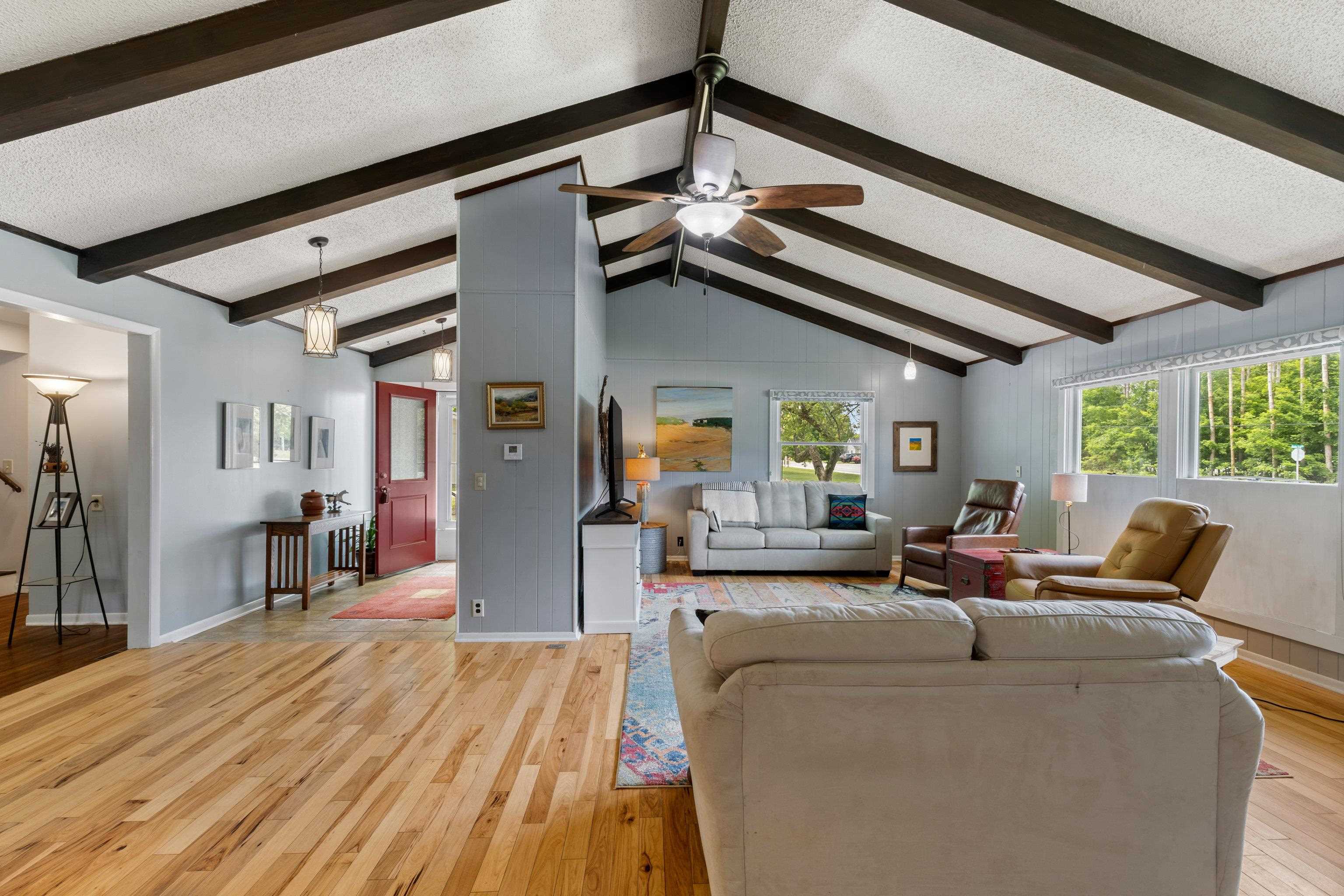9055 Homestead Road Property Photo 10