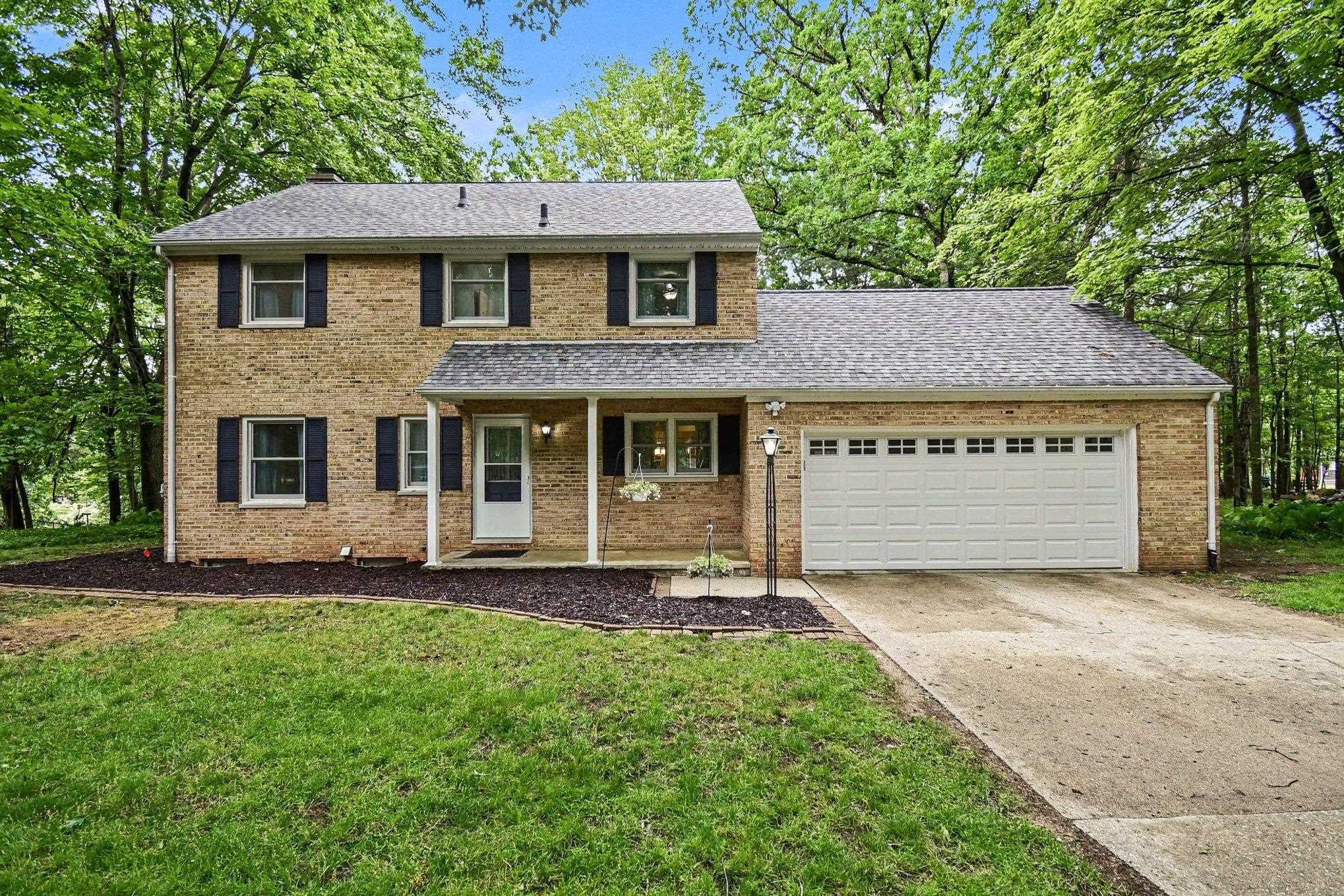 465 Hiawatha Drive Property Photo 1