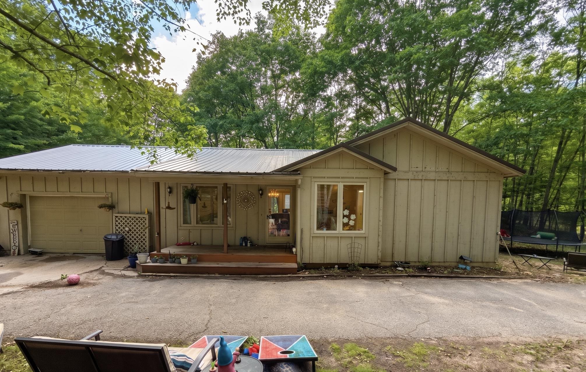 189 Forest Trail Property Photo 3