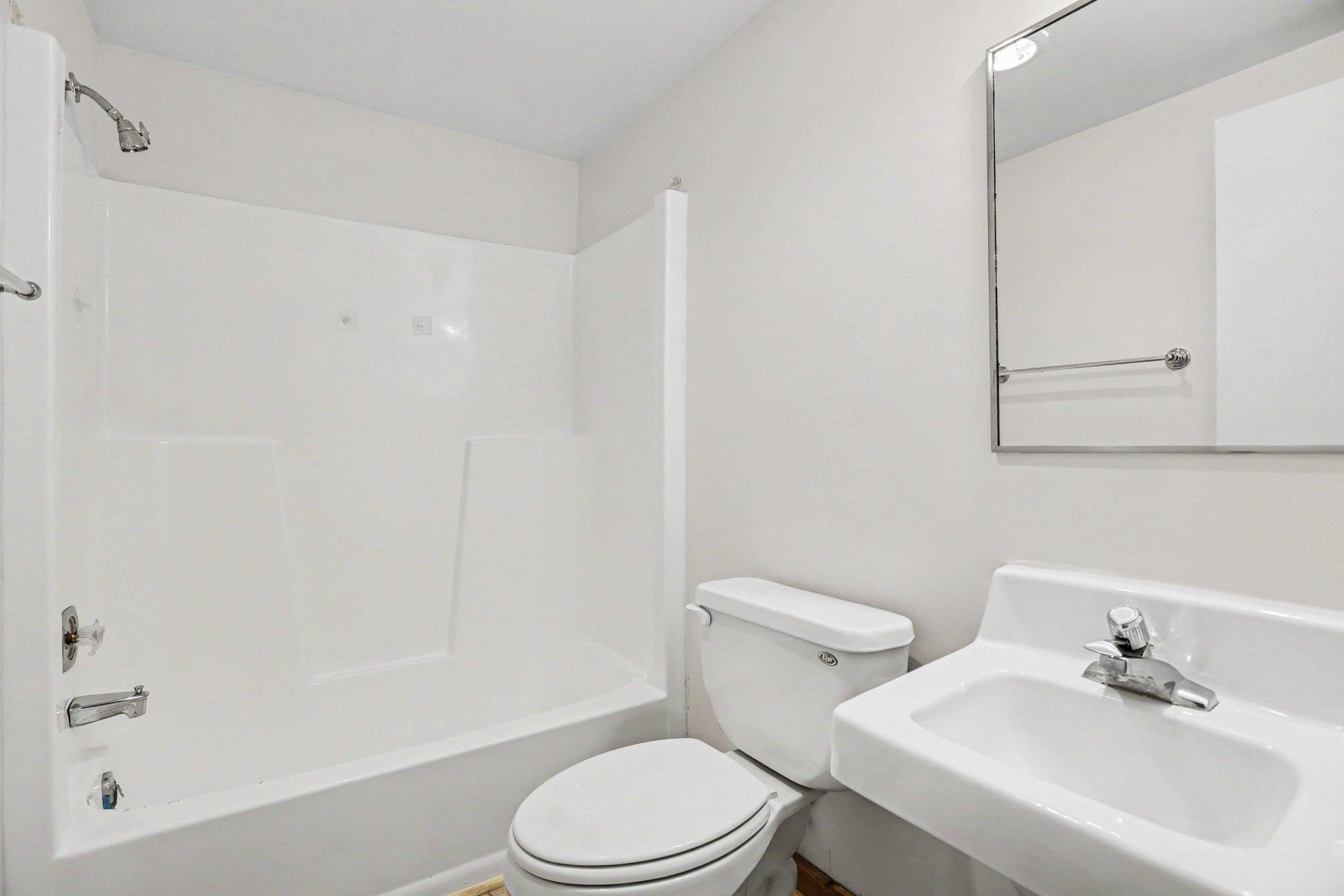 5000 Townhouse Drive Property Photo 9