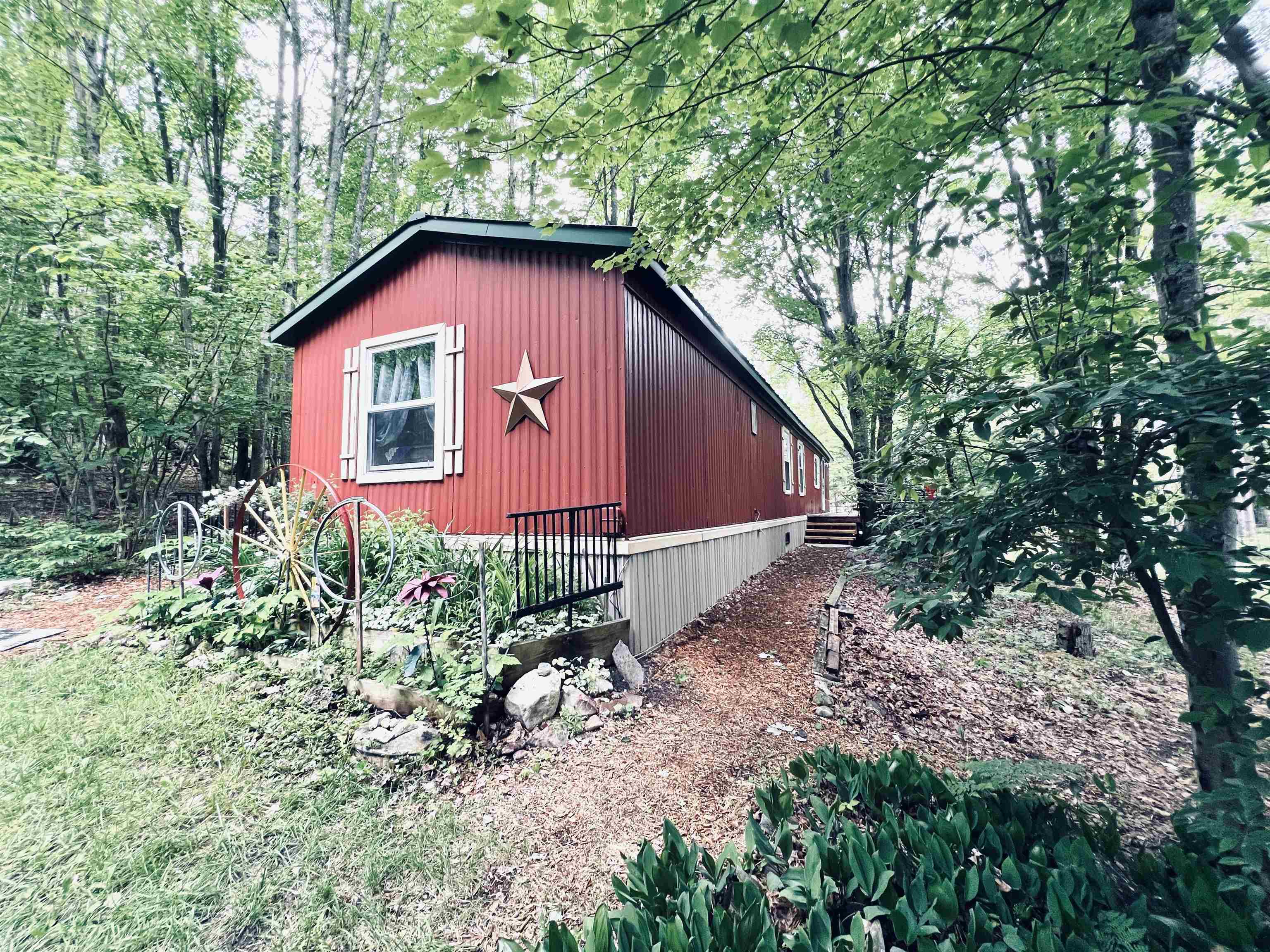 154 Hills Circle Property Photo 4