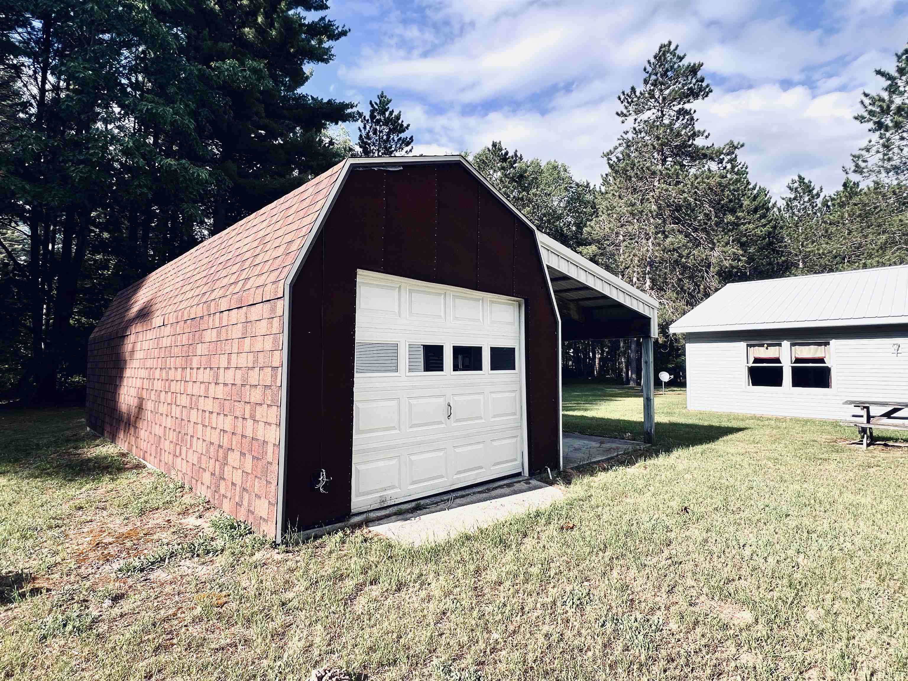 5905 E Moorestown Road Property Photo 3