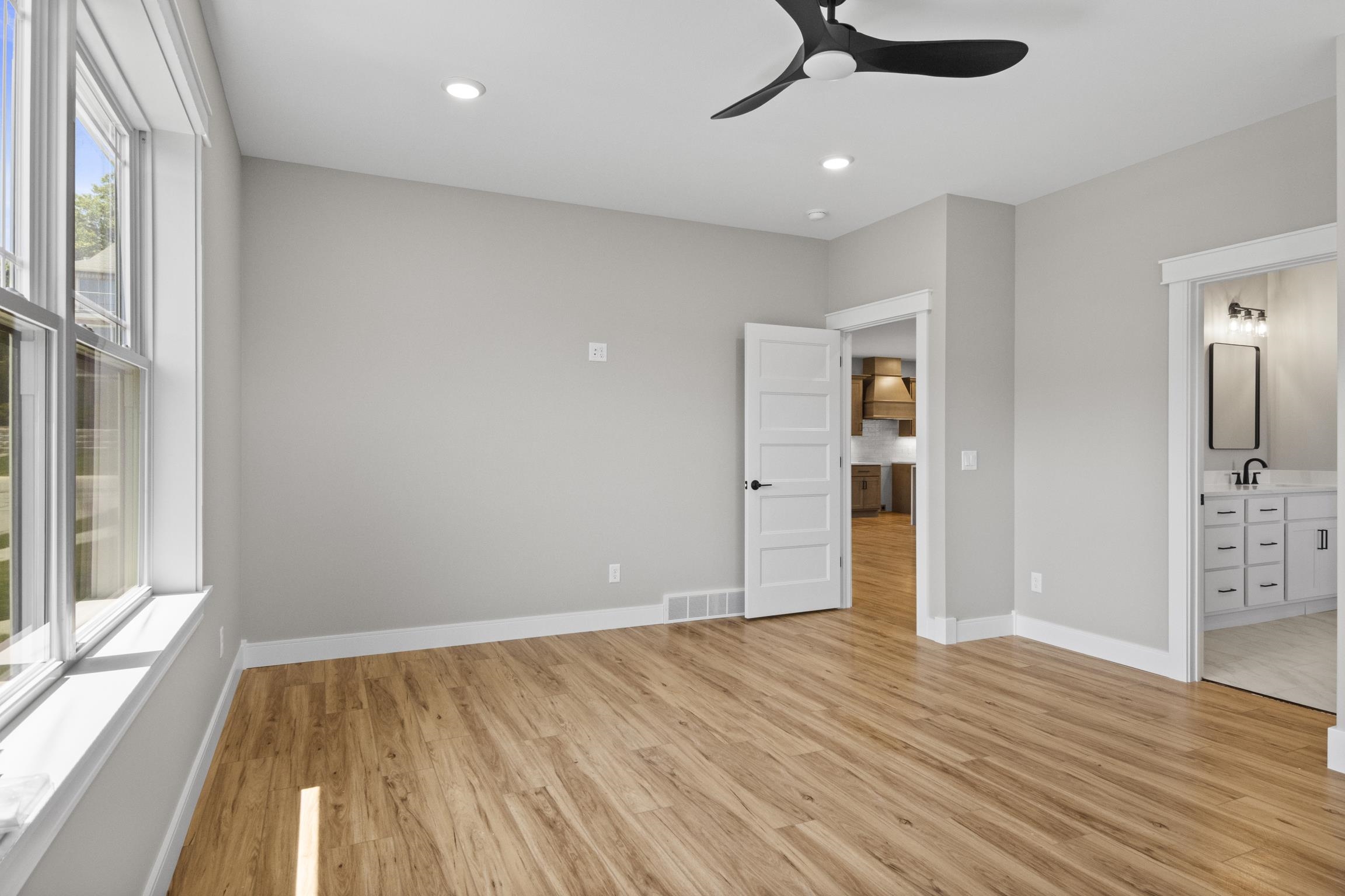 10788 Shrewbury Street Property Photo 17