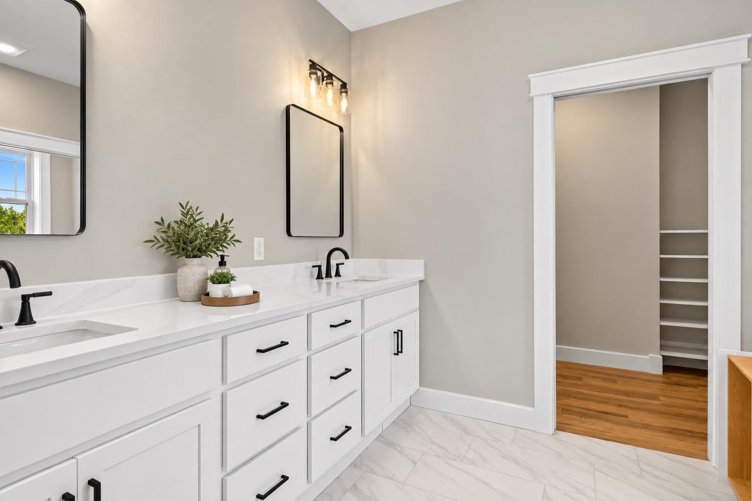 10788 Shrewbury Street Property Photo 18