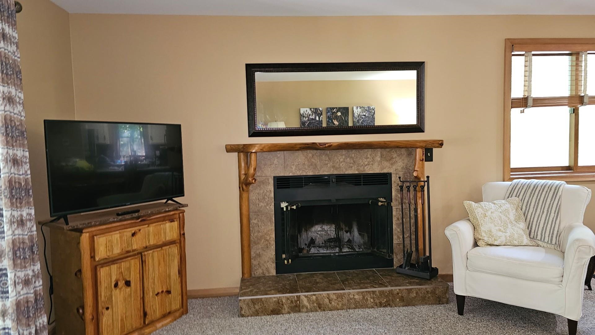 6865 Pinebrook Drive Property Photo 5