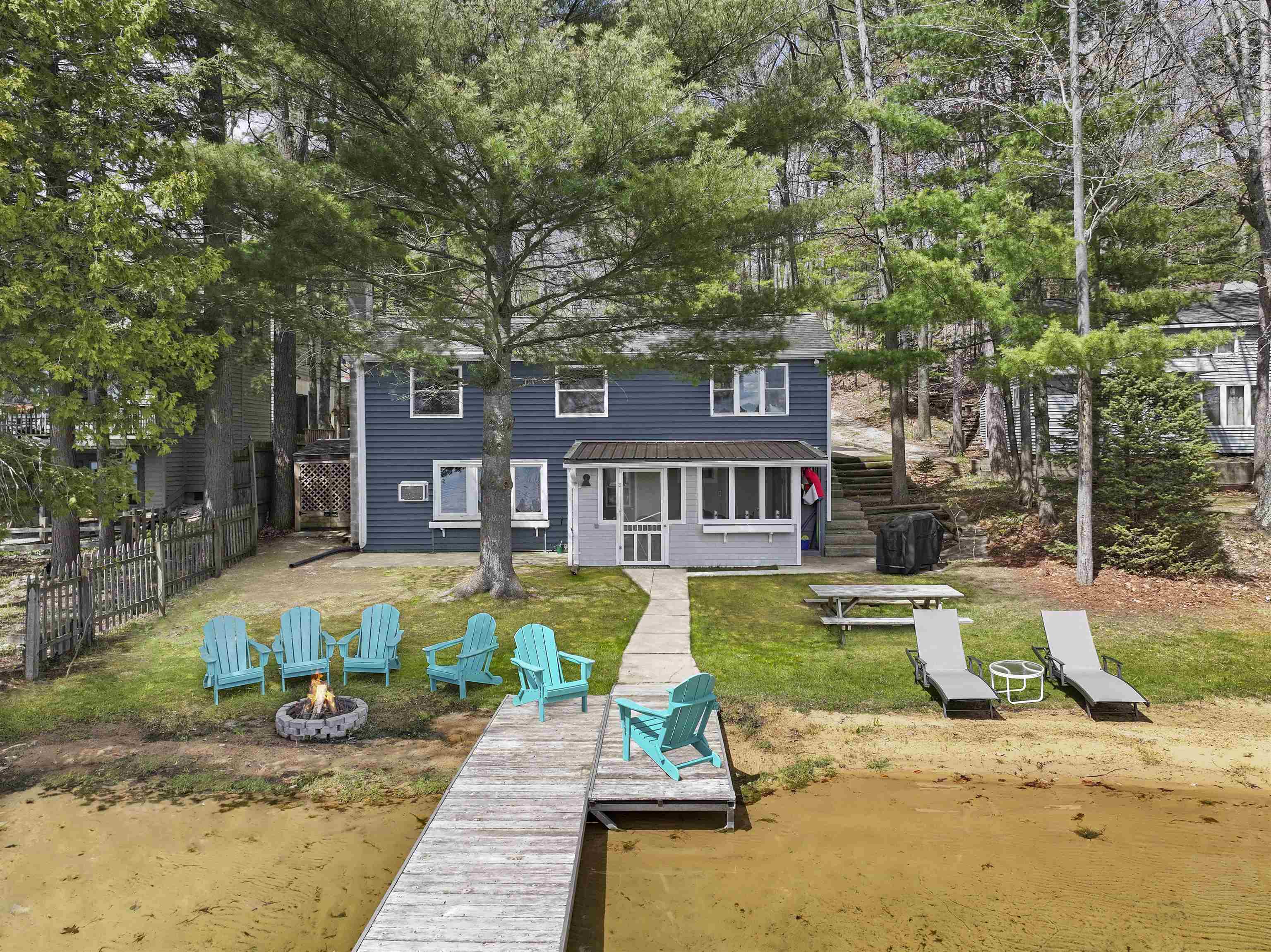 489 Peninsula Trail Property Photo 1