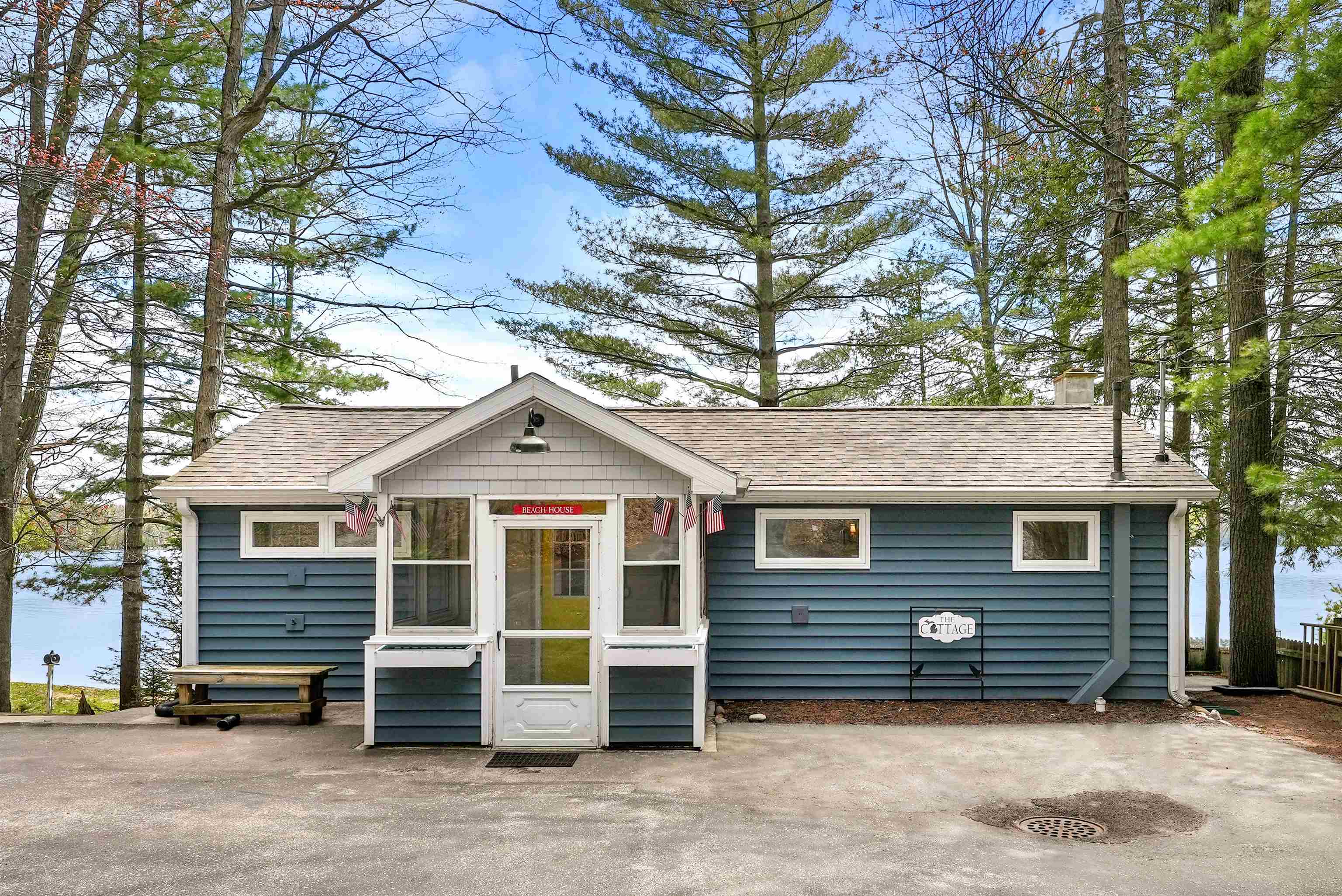 489 Peninsula Trail Property Photo 8