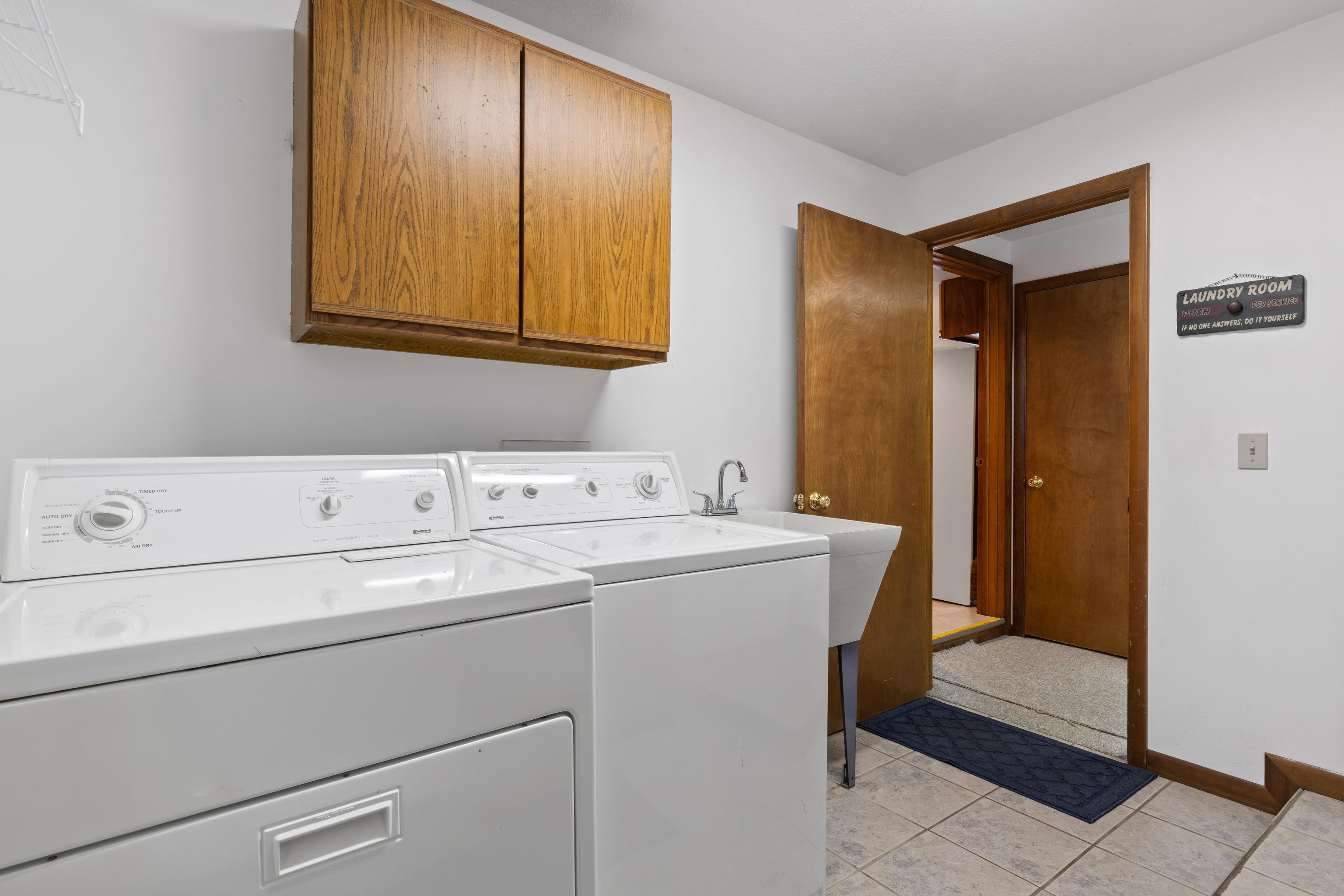 4871 Lakeview Drive Property Photo 37