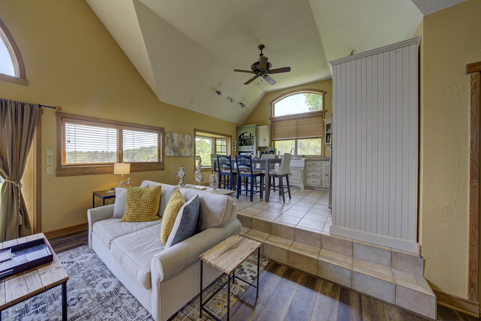 10702 E Hilltop Road Property Photo 16