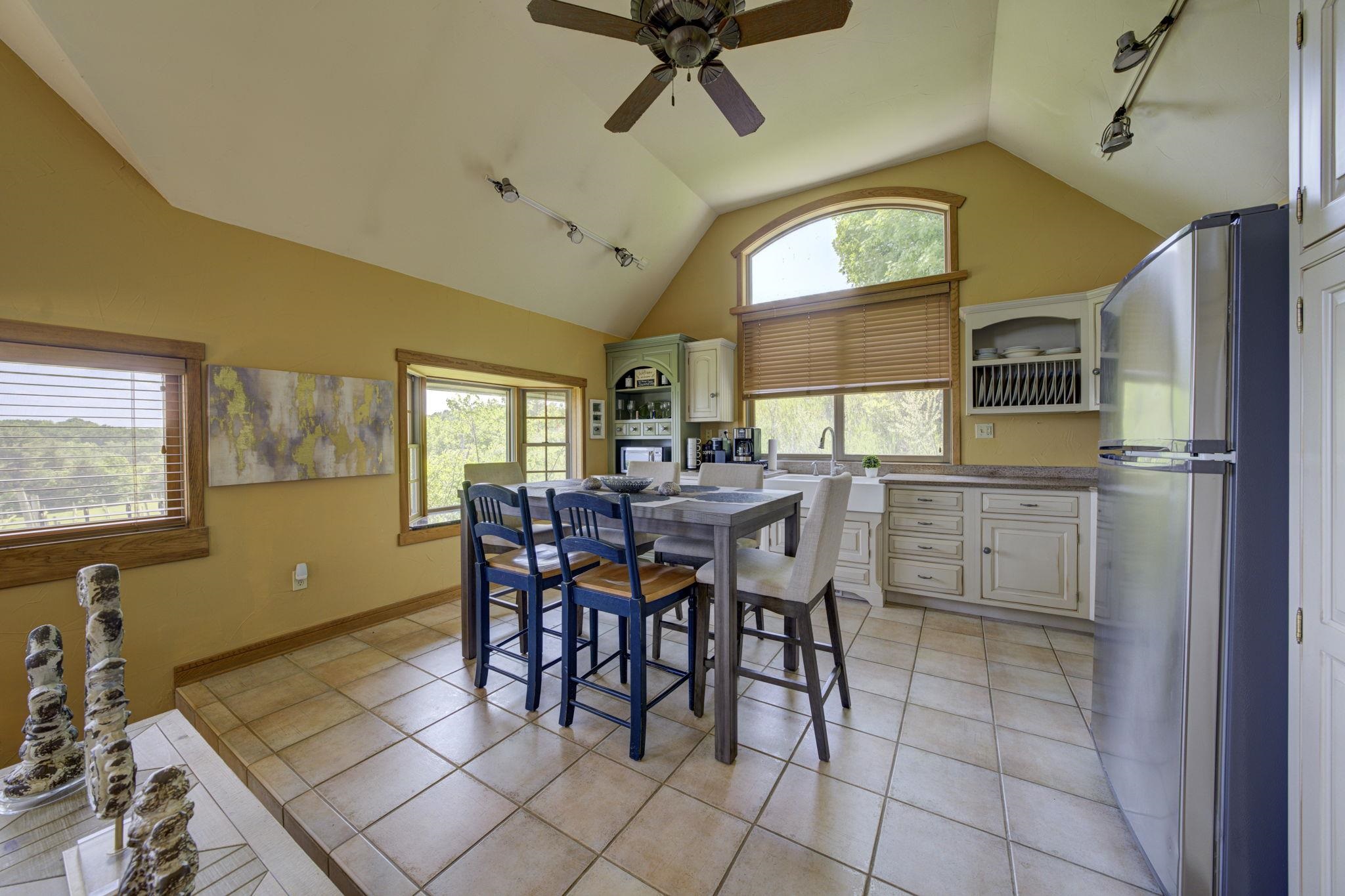 10702 E Hilltop Road Property Photo 17