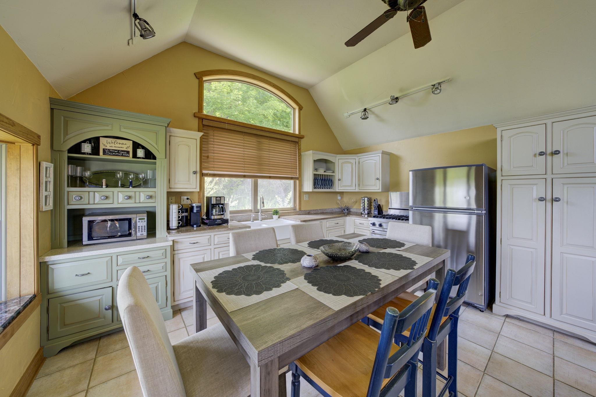 10702 E Hilltop Road Property Photo 19