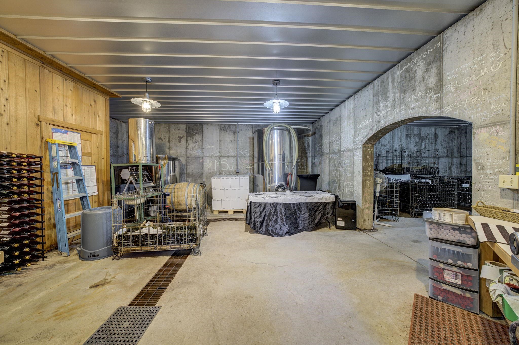 10702 E Hilltop Road Property Photo 46