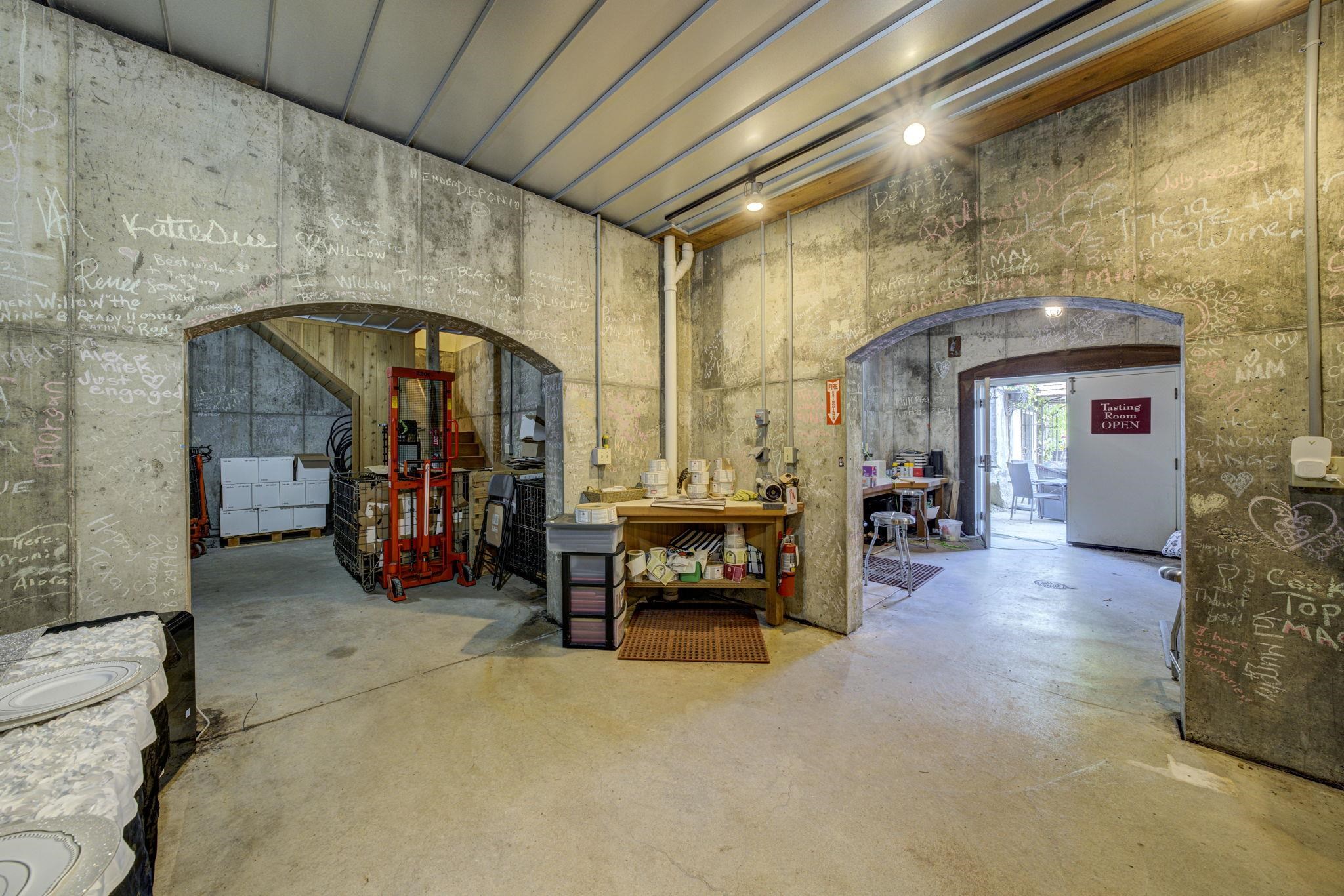 10702 E Hilltop Road Property Photo 48