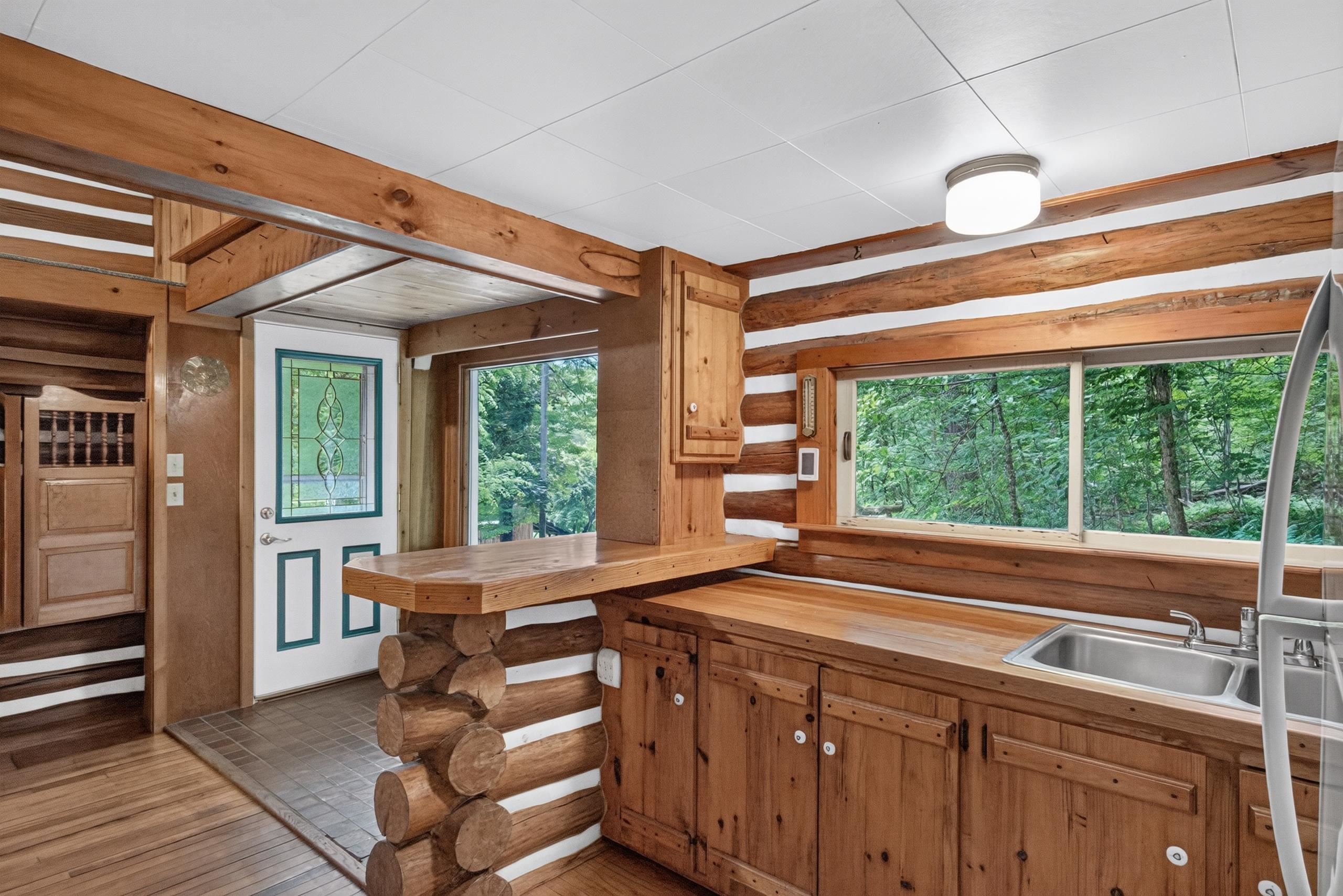 5885 Cedar Valley Road Property Photo 7