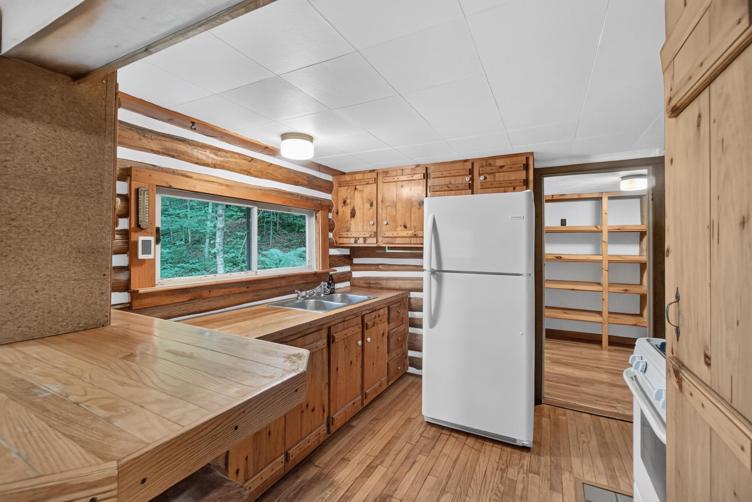 5885 Cedar Valley Road Property Photo 8