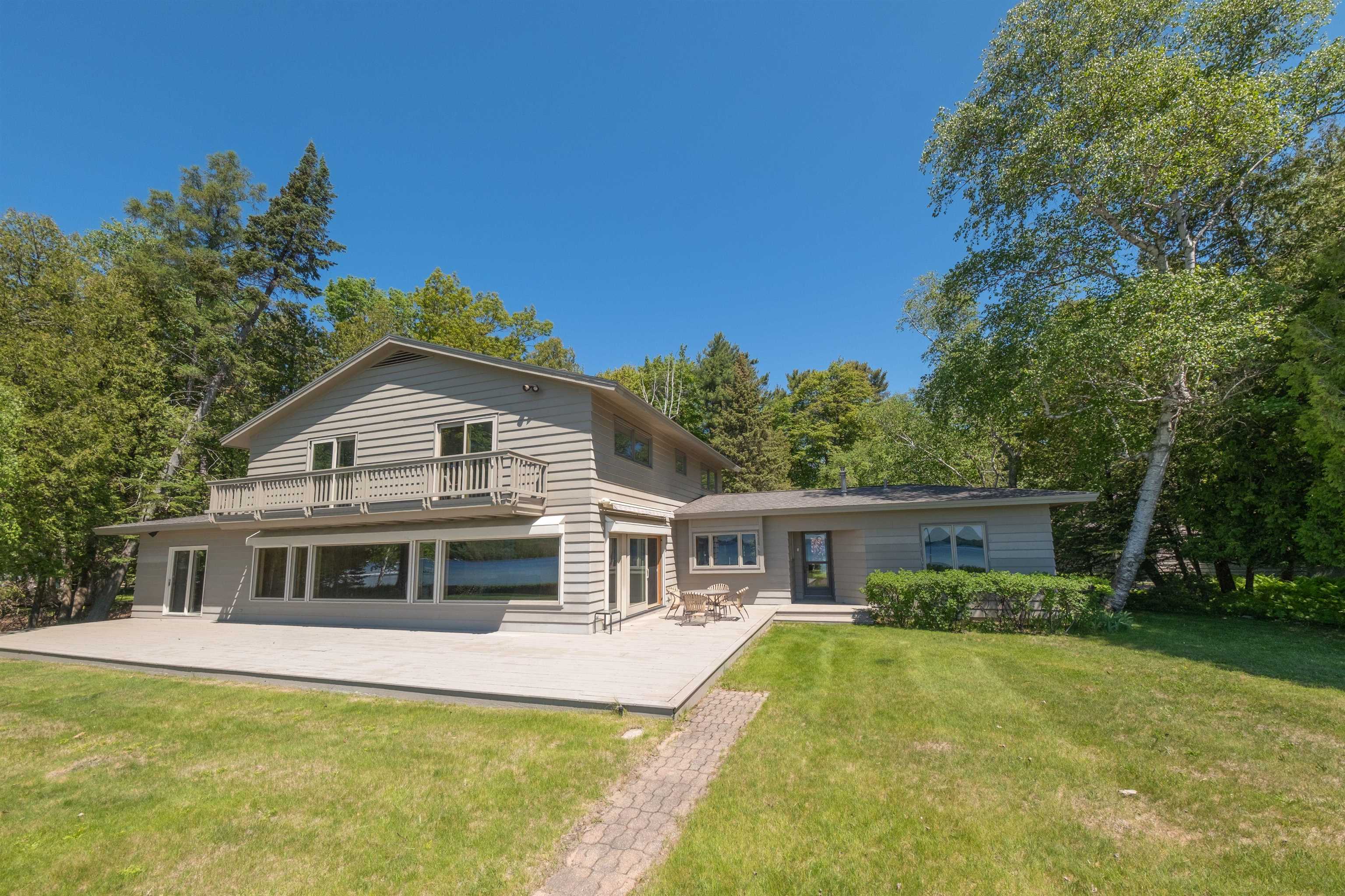 5254 N Manitou Trail Property Photo 3