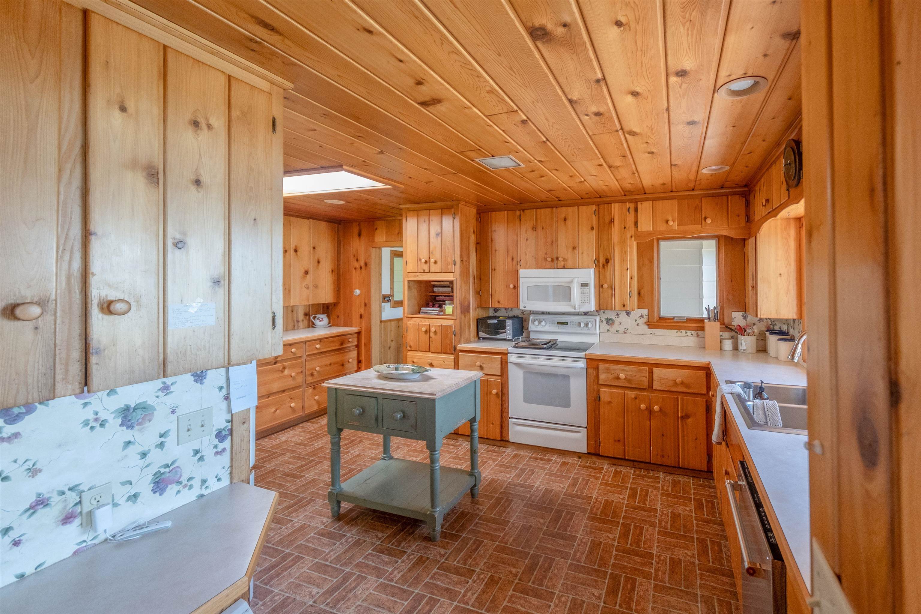 5254 N Manitou Trail Property Photo 11