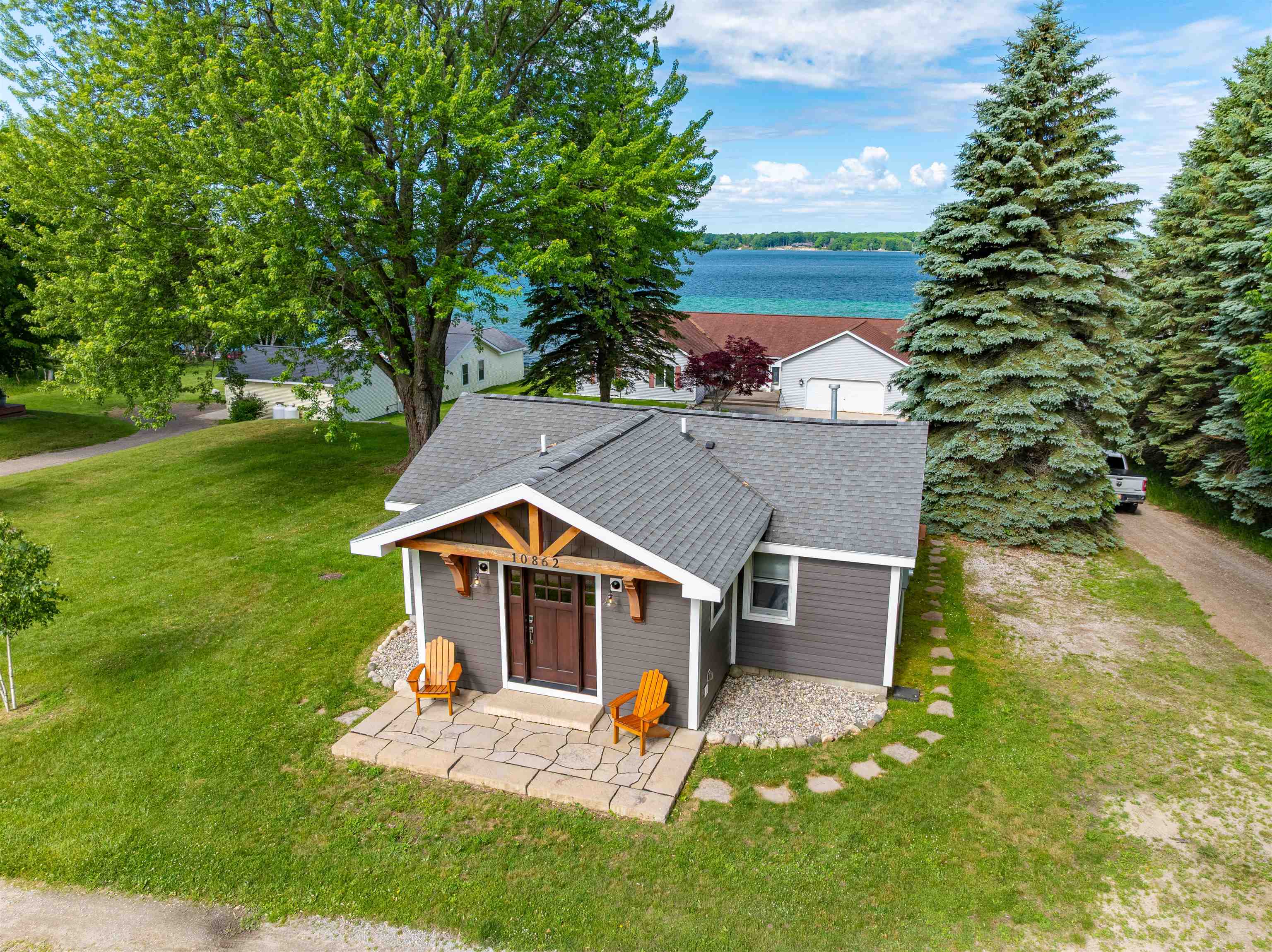 10862 Torchlight Lane Property Photo 1