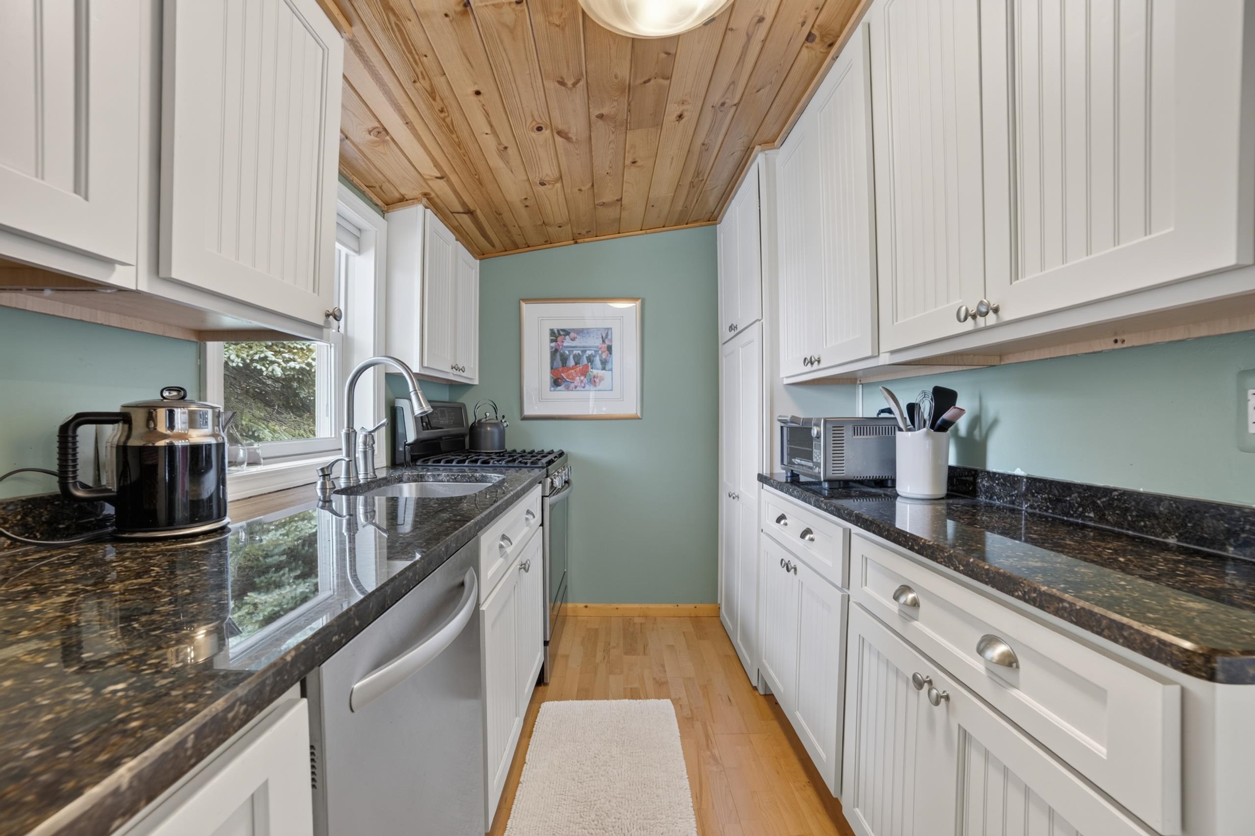 10862 Torchlight Lane Property Photo 12