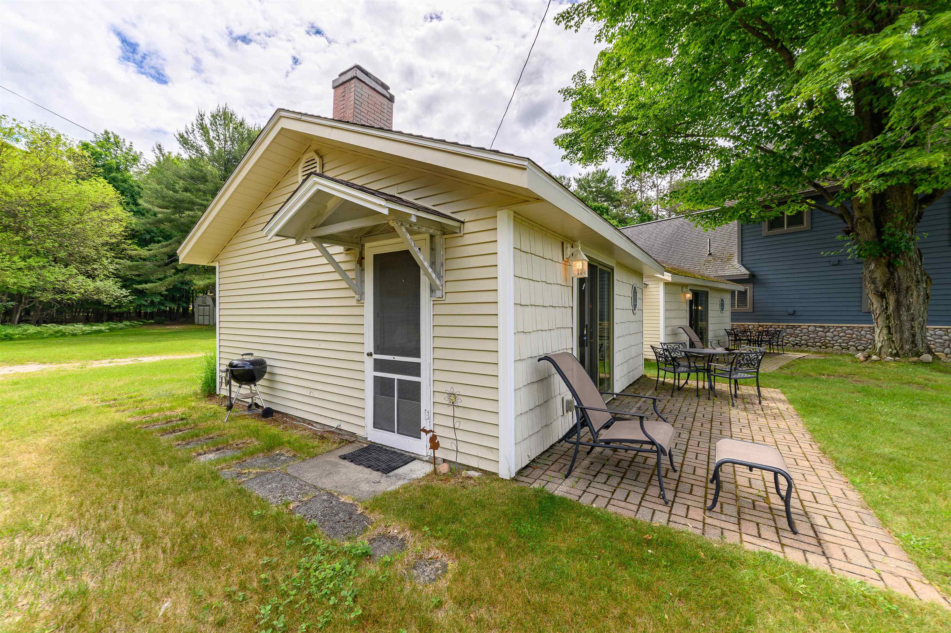 10836 Torchlight Lane Property Photo 5