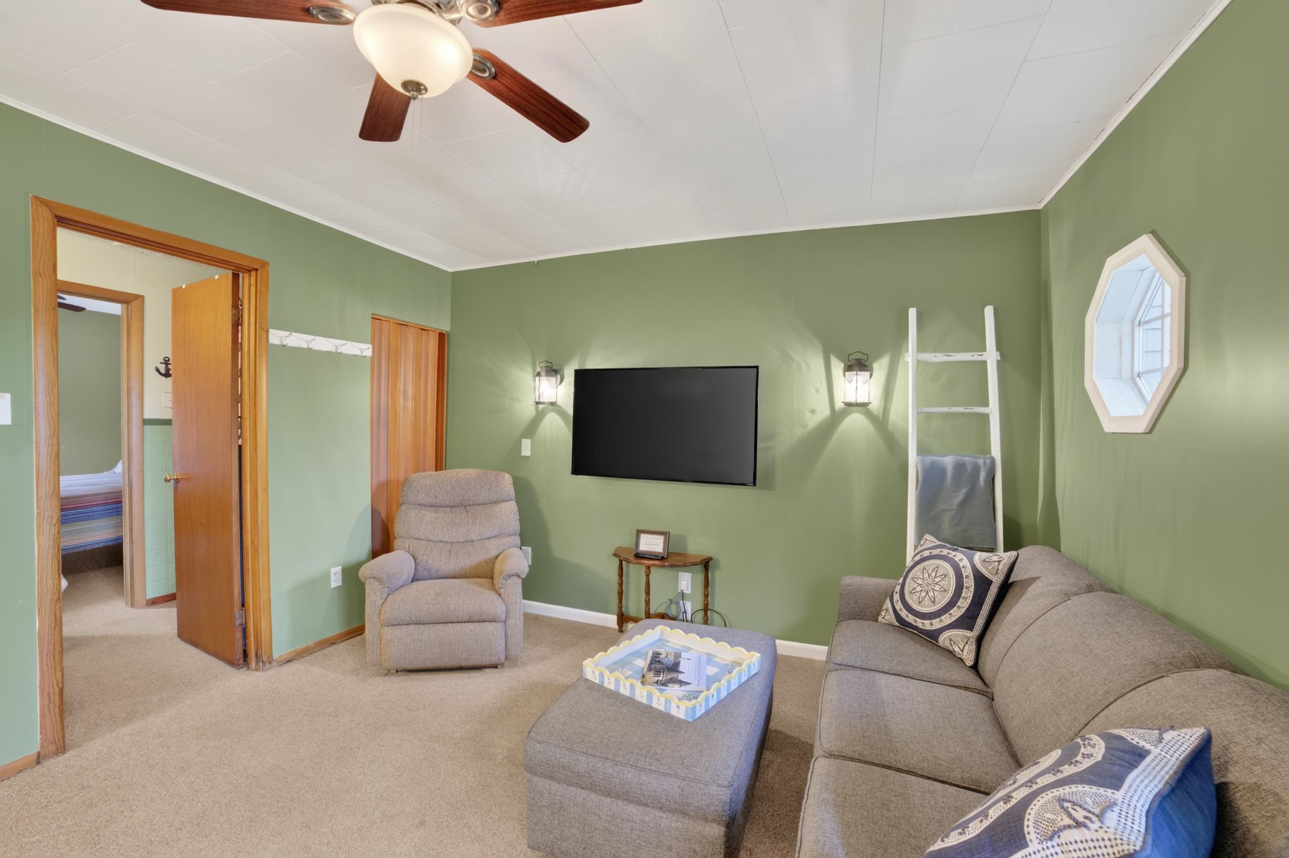 10836 Torchlight Lane Property Photo 8