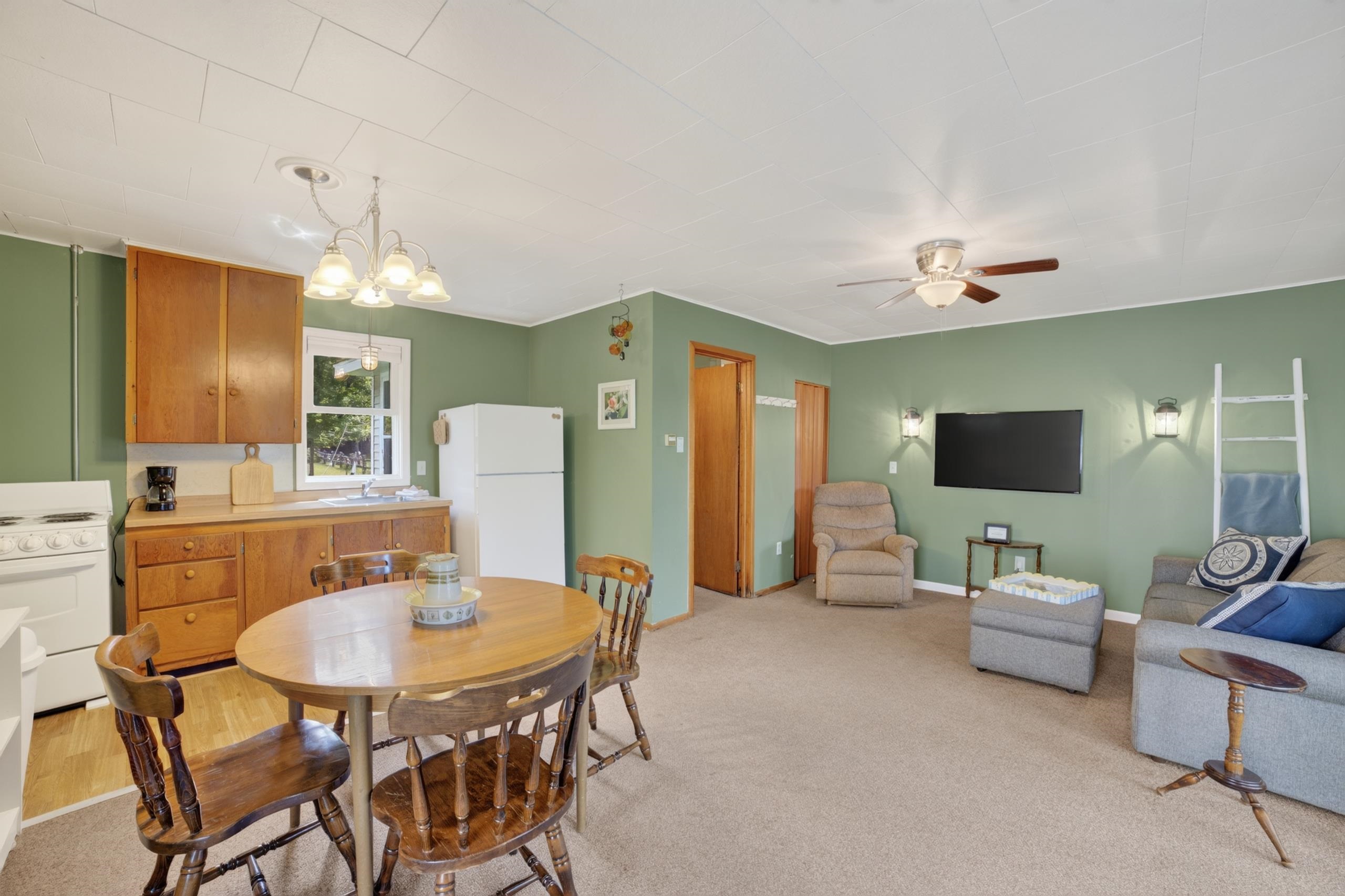 10836 Torchlight Lane Property Photo 9