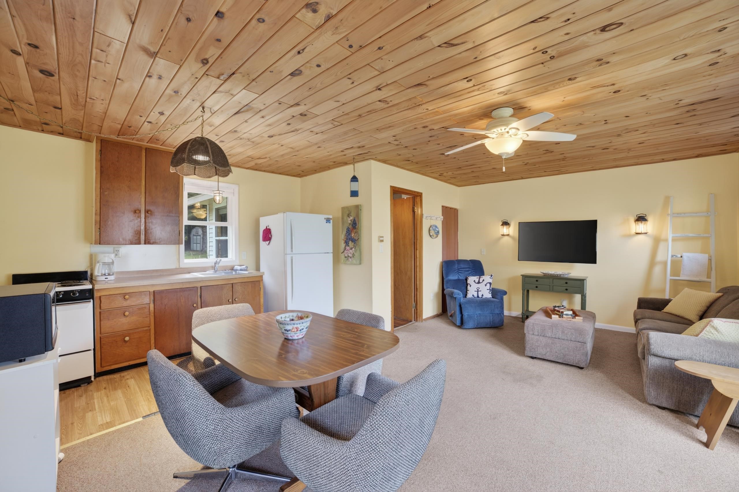 10836 Torchlight Lane Property Photo 21