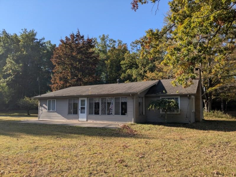 5533 E County Line Road Property Photo 2