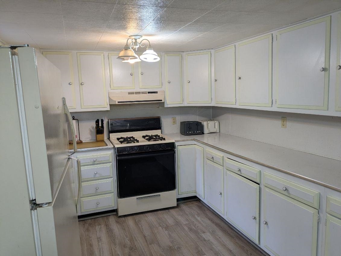 5533 E County Line Road Property Photo 8