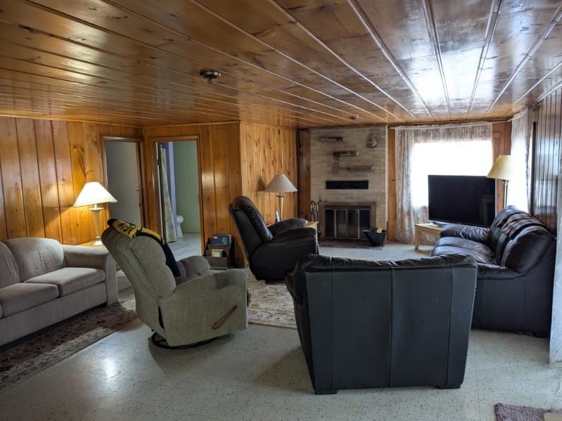 5533 E County Line Road Property Photo 9