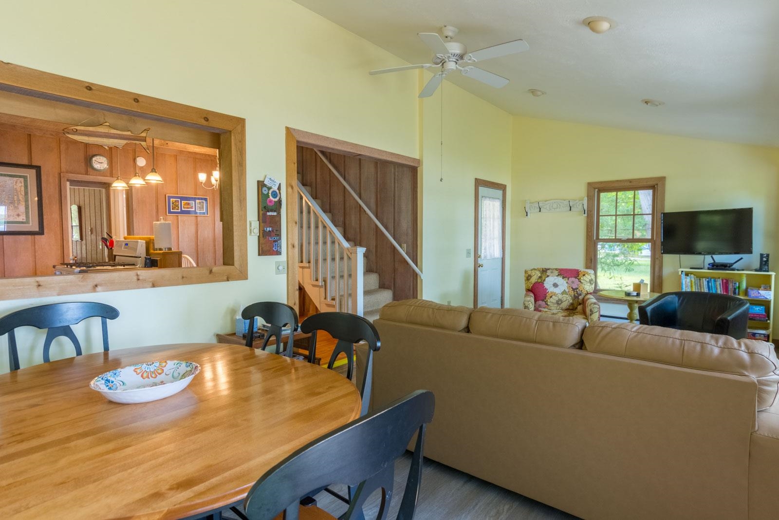 530 E Harbor Highway Property Photo 9