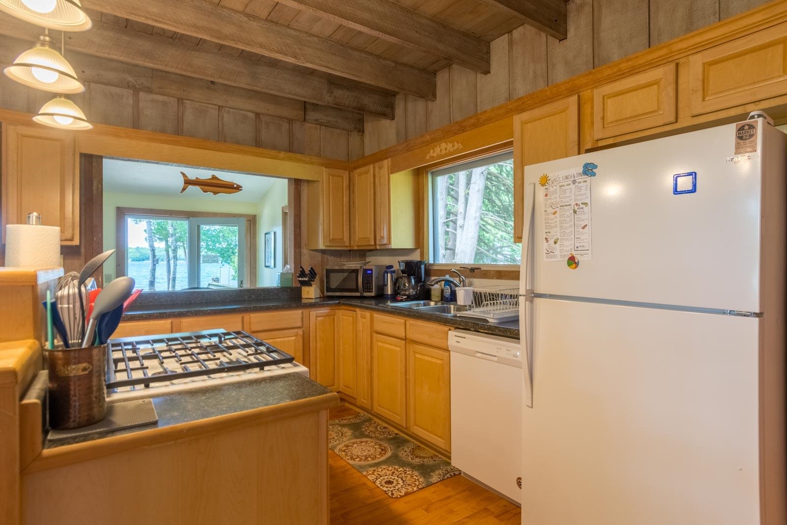 530 E Harbor Highway Property Photo 12