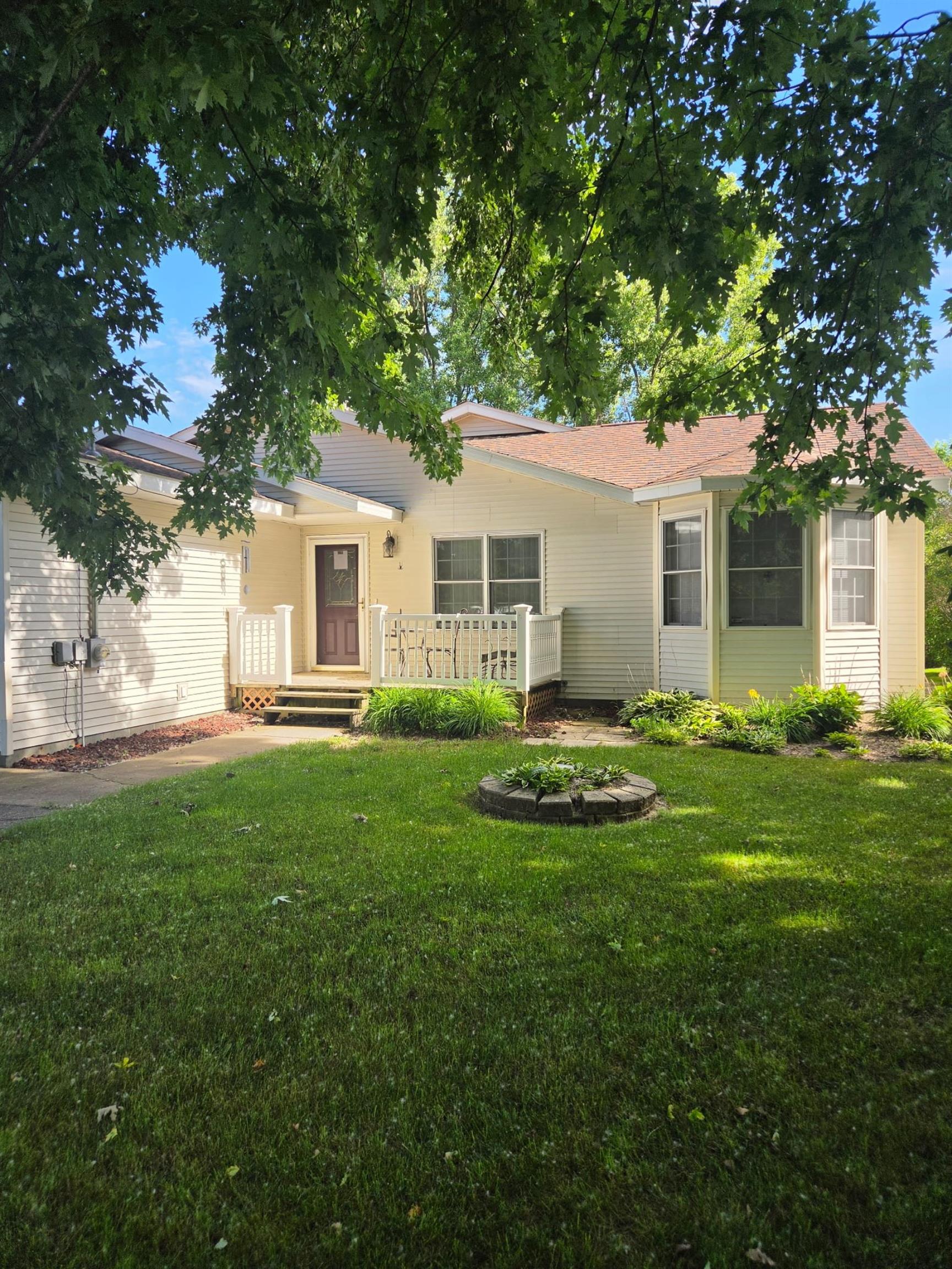 557 Townline Road Property Photo 4