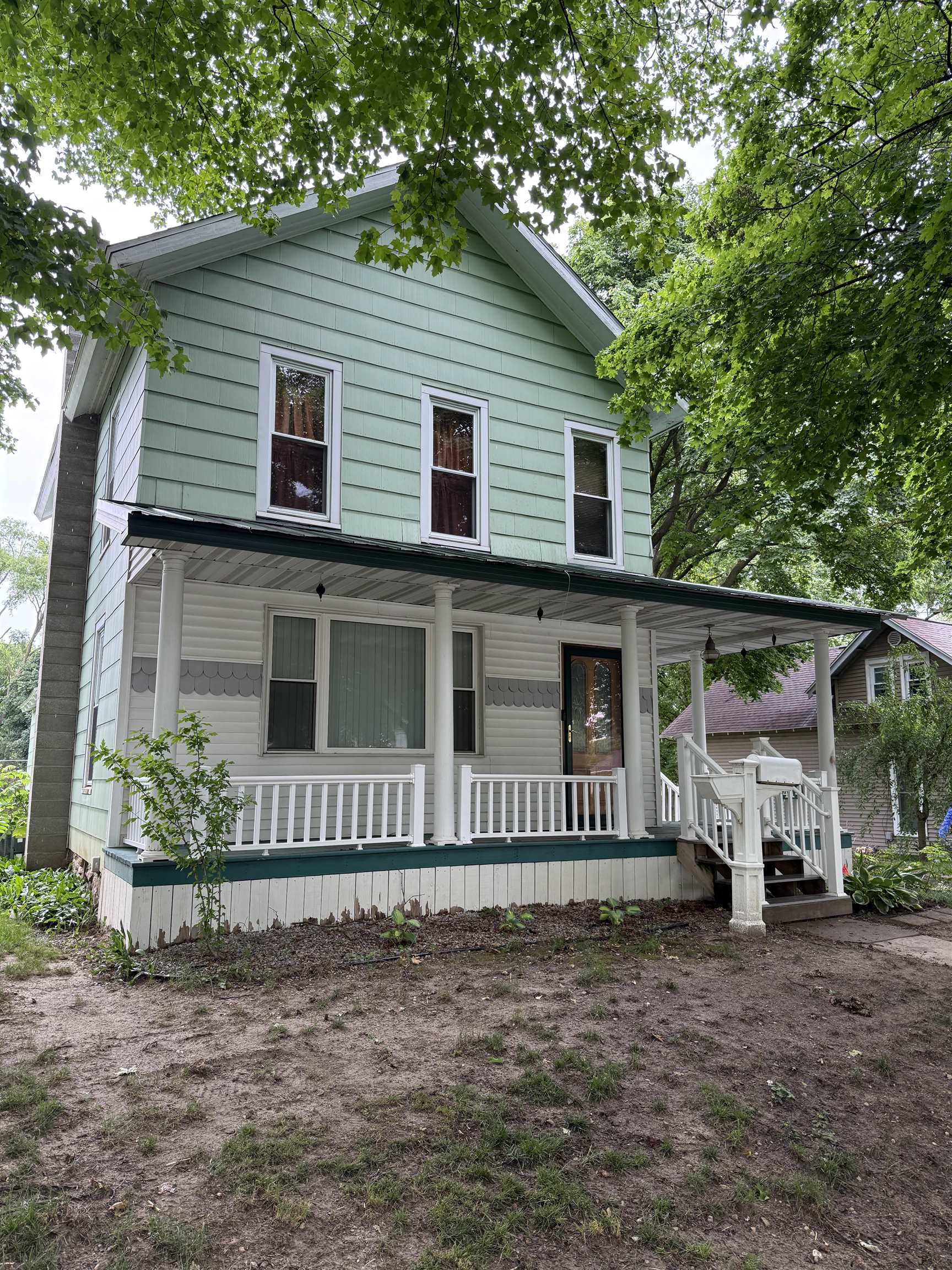 414 N Maple Street Property Photo 1