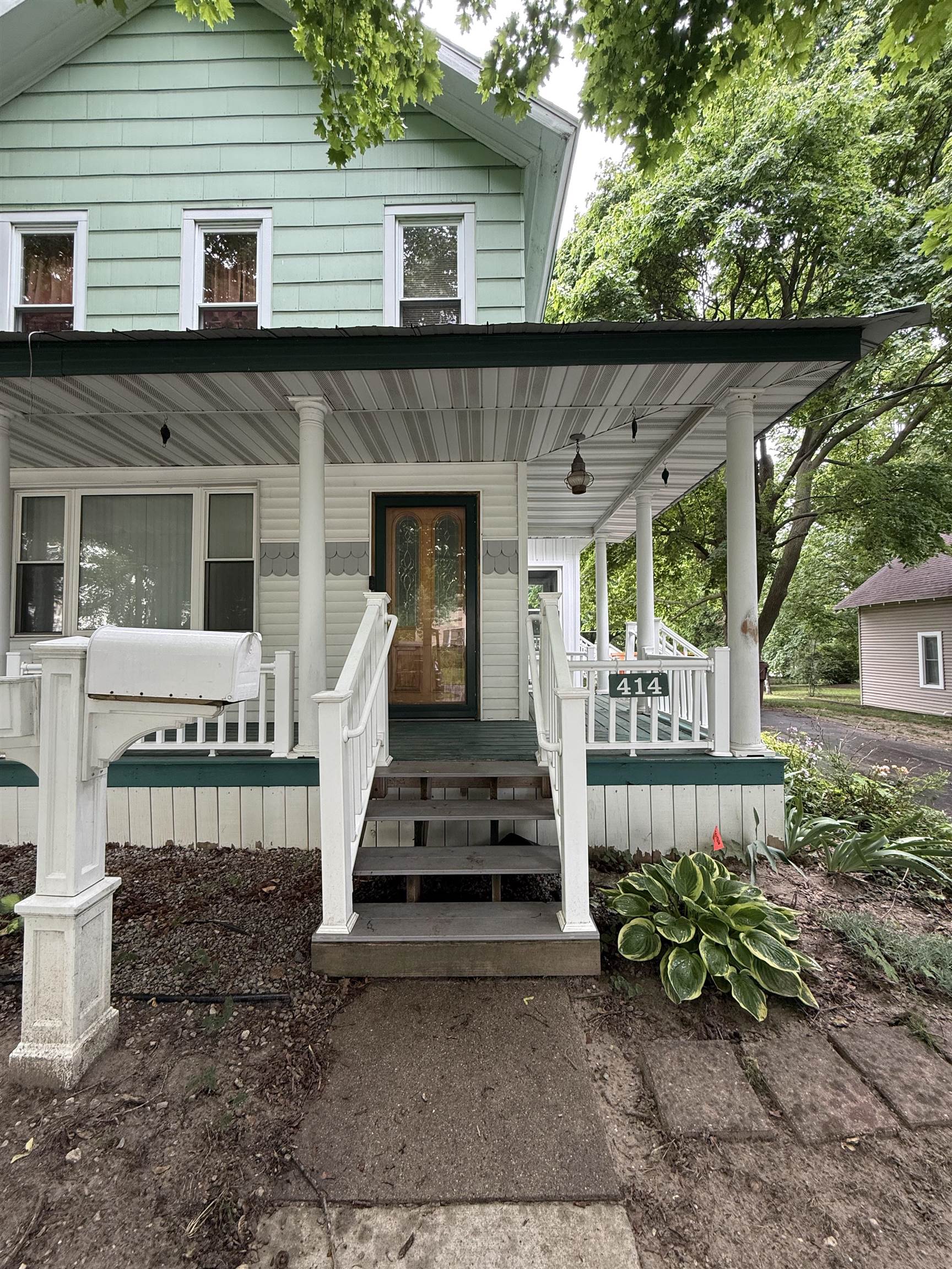 414 N Maple Street Property Photo 8