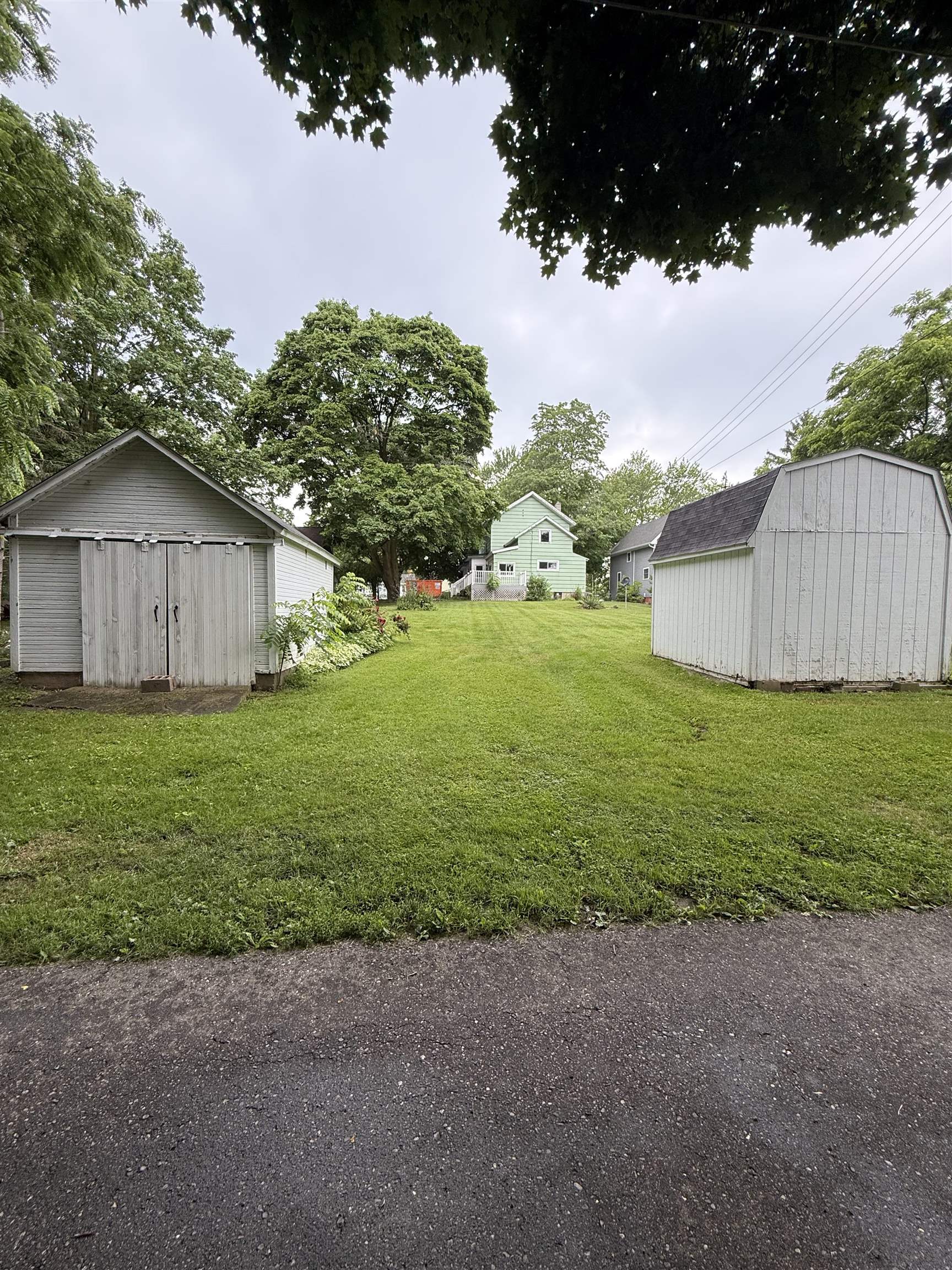 414 N Maple Street Property Photo 16