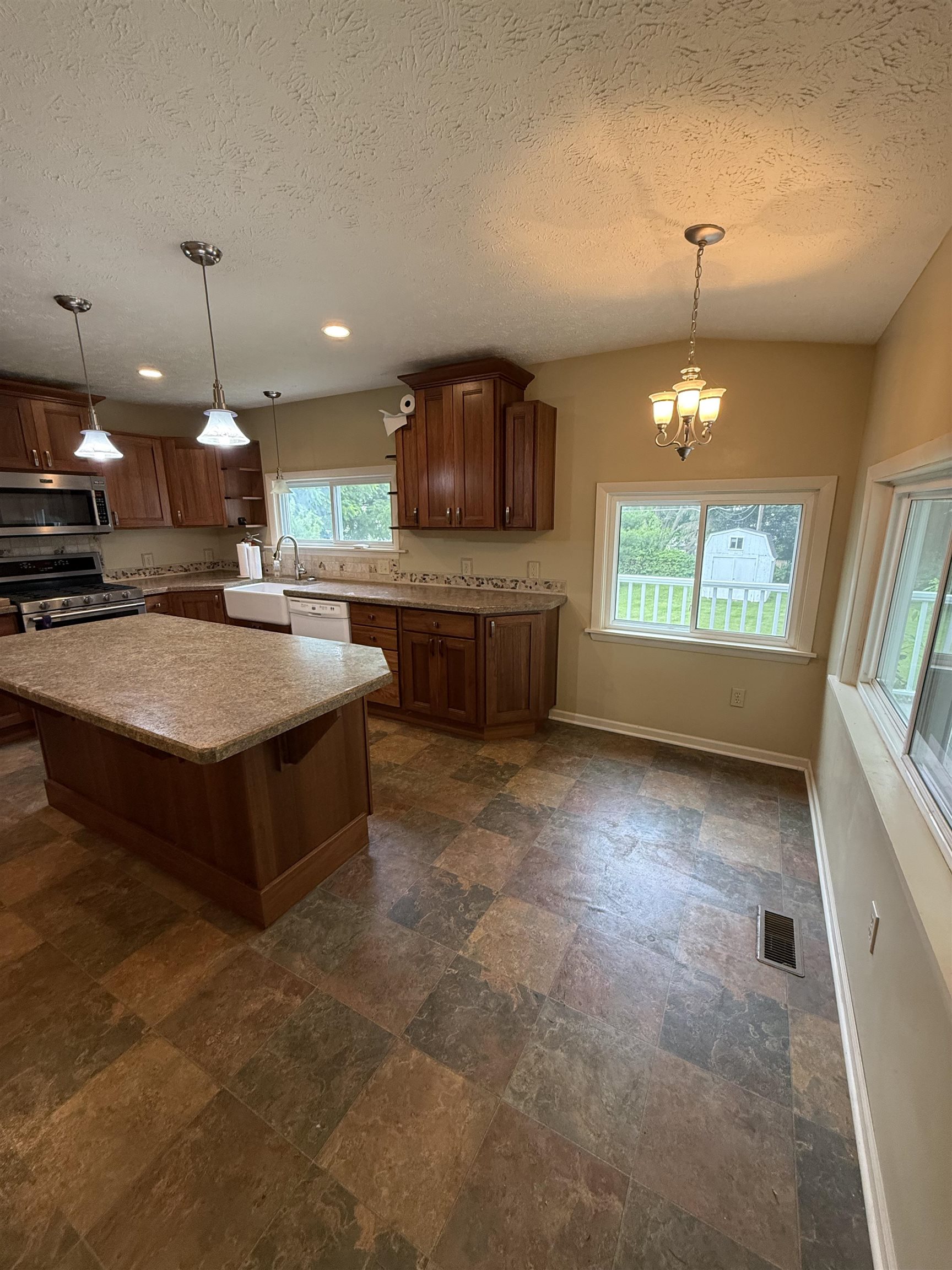 414 N Maple Street Property Photo 22