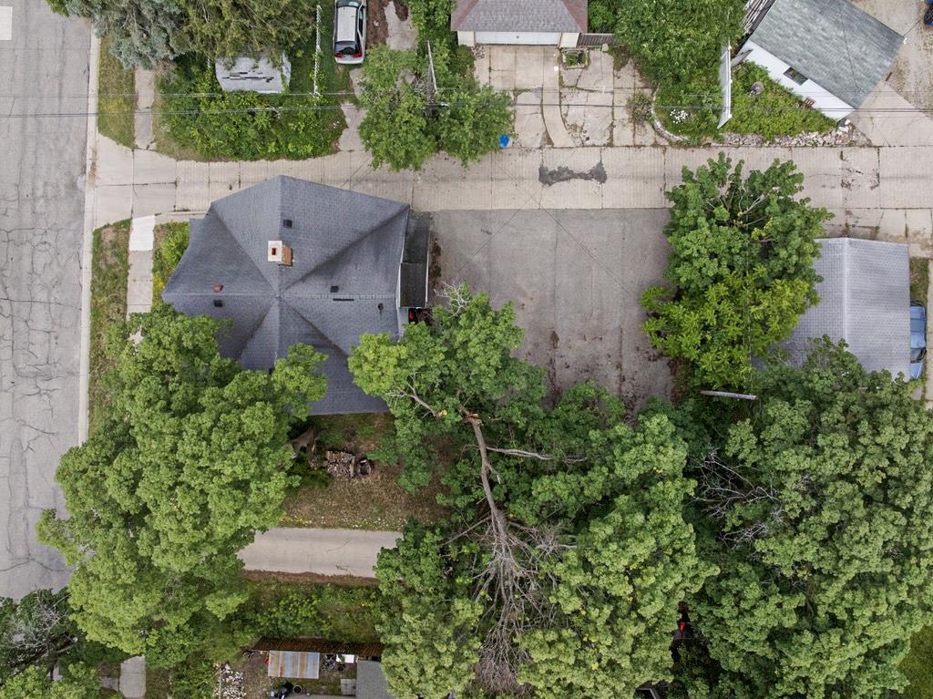 314 E Pine Property Photo 48